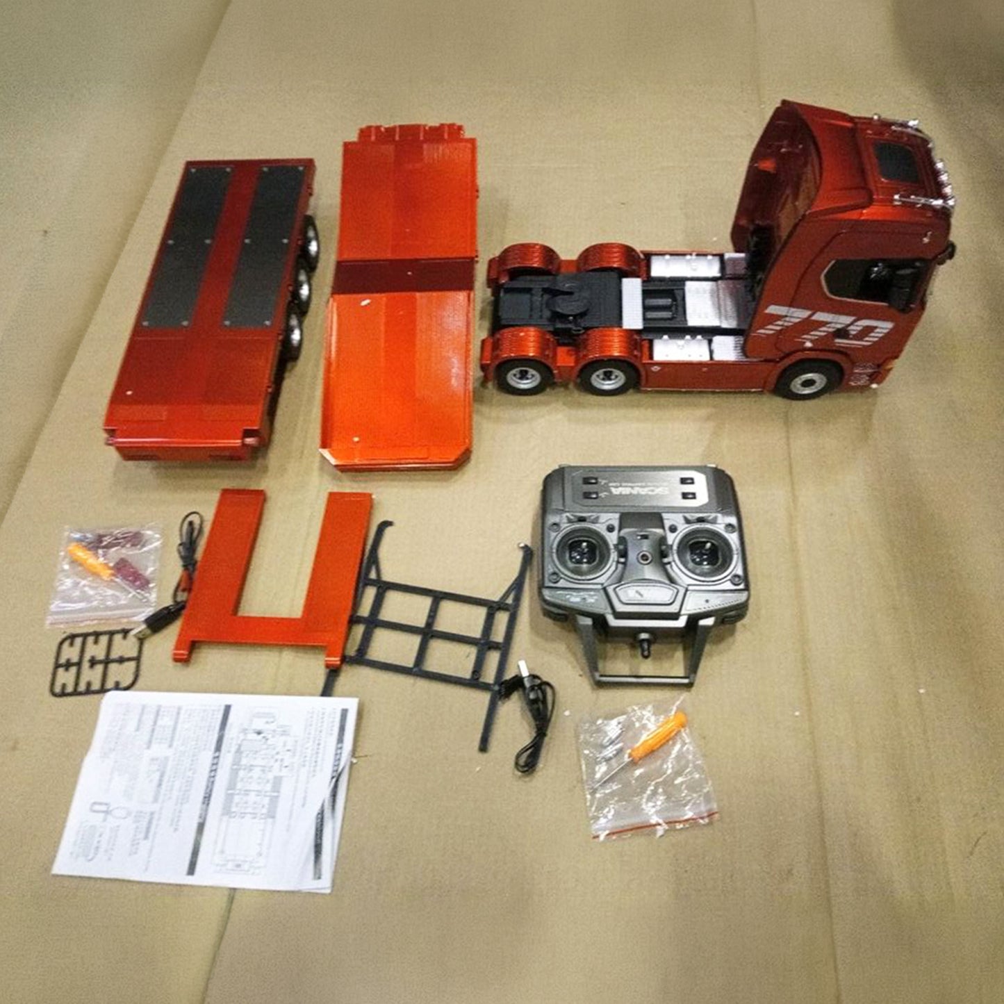 Second Hand Fast Free Shipping Plastic 770S 1/18 RC Tractor Truck 3 Axle Semi Trailer Flatbed 1502 RC Lorry Car Model