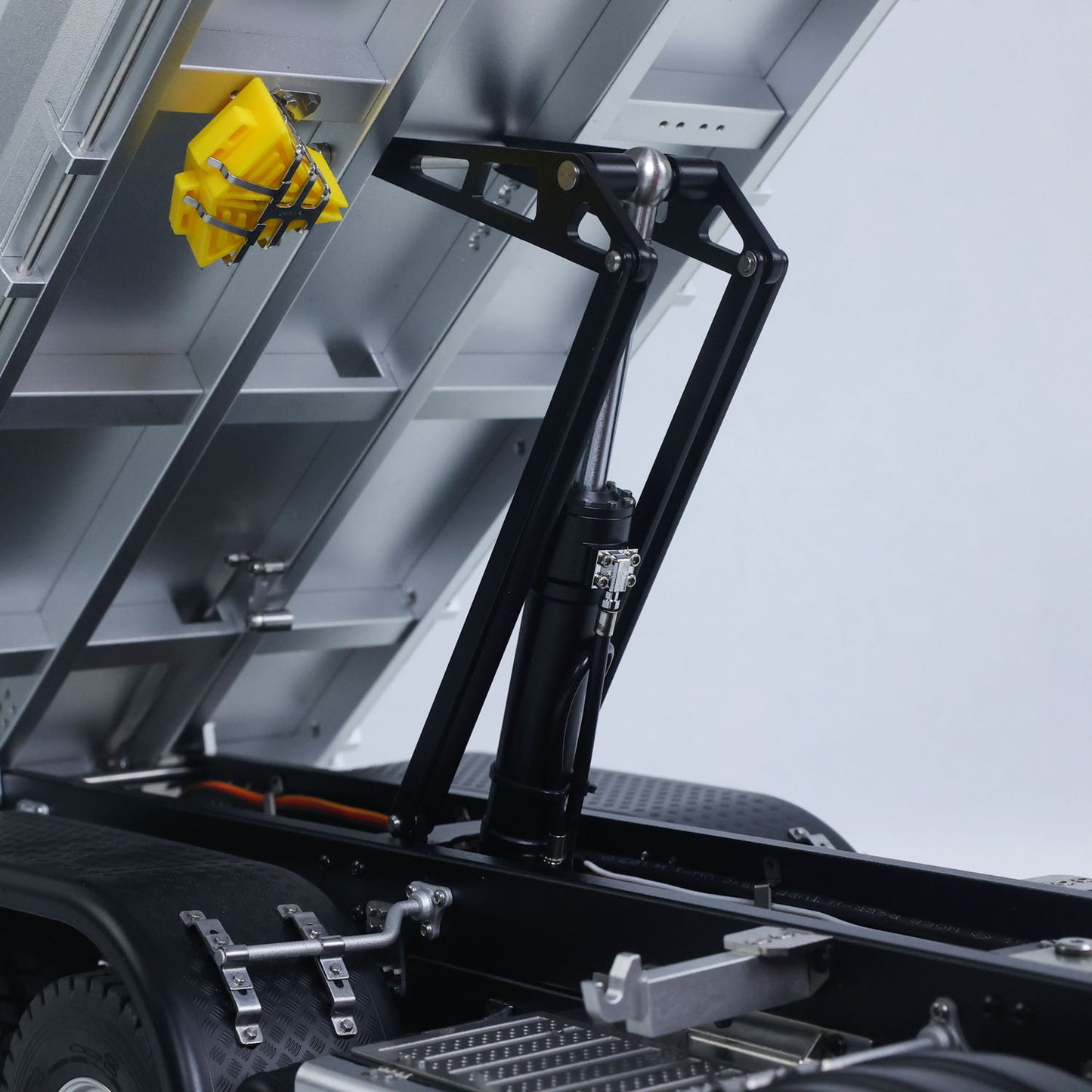 1/14 Kabolite K3367 8x8 Metal Hydraulic RC Tipper Remote Control Dump Truck Sonud Light 2Speed Model Battery ST8 Radio System