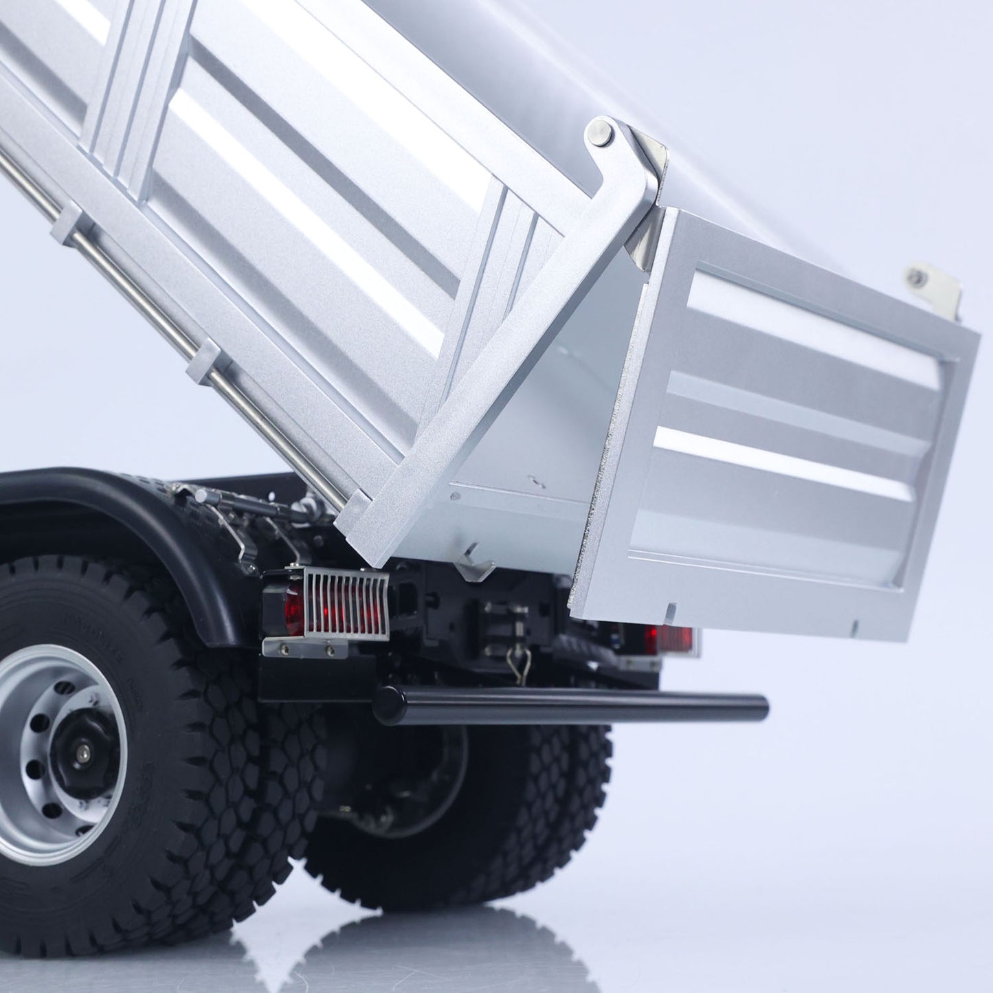 Big Discount Fast Free Shipping for EU 1/14 2.4G Remote Control Electric Lifting Dumper 5702 Model 6*6 Tipper Vehicle 2Speed Sound Light Motor RTR Car Gifts Adults