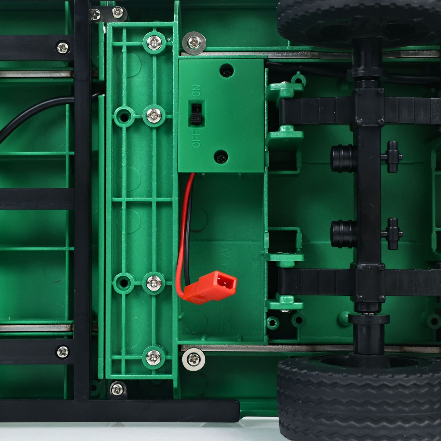 Fast Free Shipping for EU HUINA 1/18 Plastic 3 Axles Flatbed Semi Trailer 1502 for RC Tractor Truck 1501 Electric Support Legs 3.7V Li-Po Battery