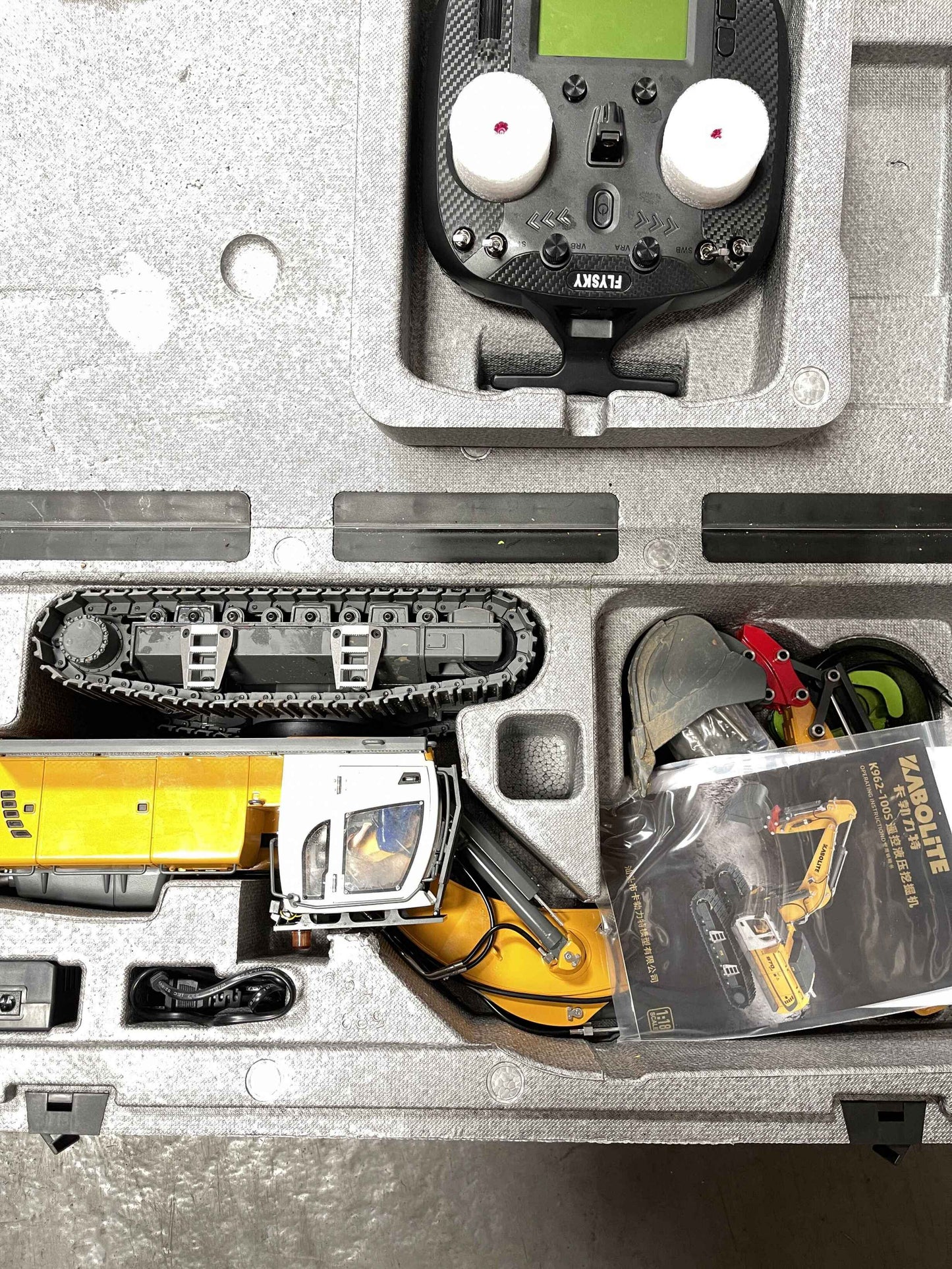 Free Shipping Second Hand UK STOCK KABOLITE 1/18 K962 100S Hydraulic Remote Control Excavator ST8 Radio System Electric Claw Ripper Hammer