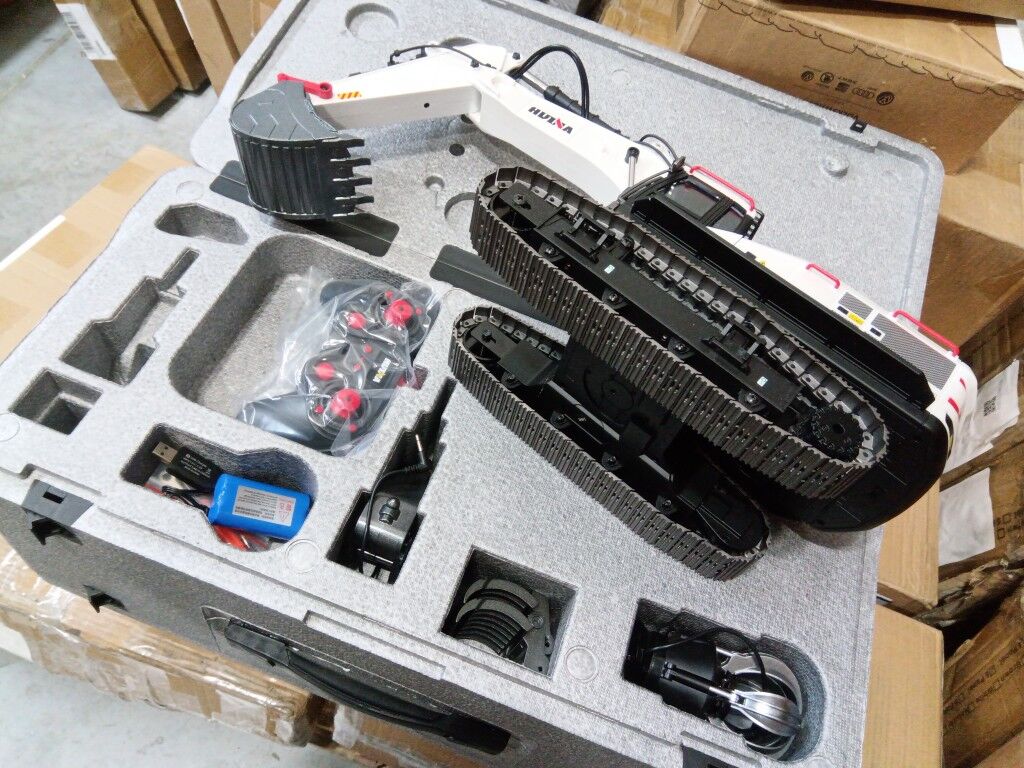 Fast Free Shipping Second Hand US Stock 1/14 HUINA RC Metal Excavator Model Toys 1594 Radio Control Digger Light Sound Battery