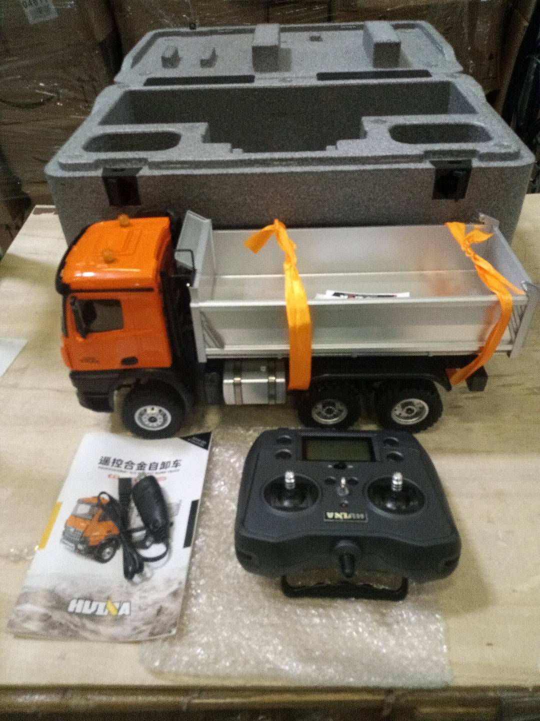 Second Hand Fast Shipping 1/14 HUINA 1598 2.4G Remote Control Dumper 6*6 Engineering Transport Vehicle Lifting Rod Tipper Car Light Sound Battery Toys