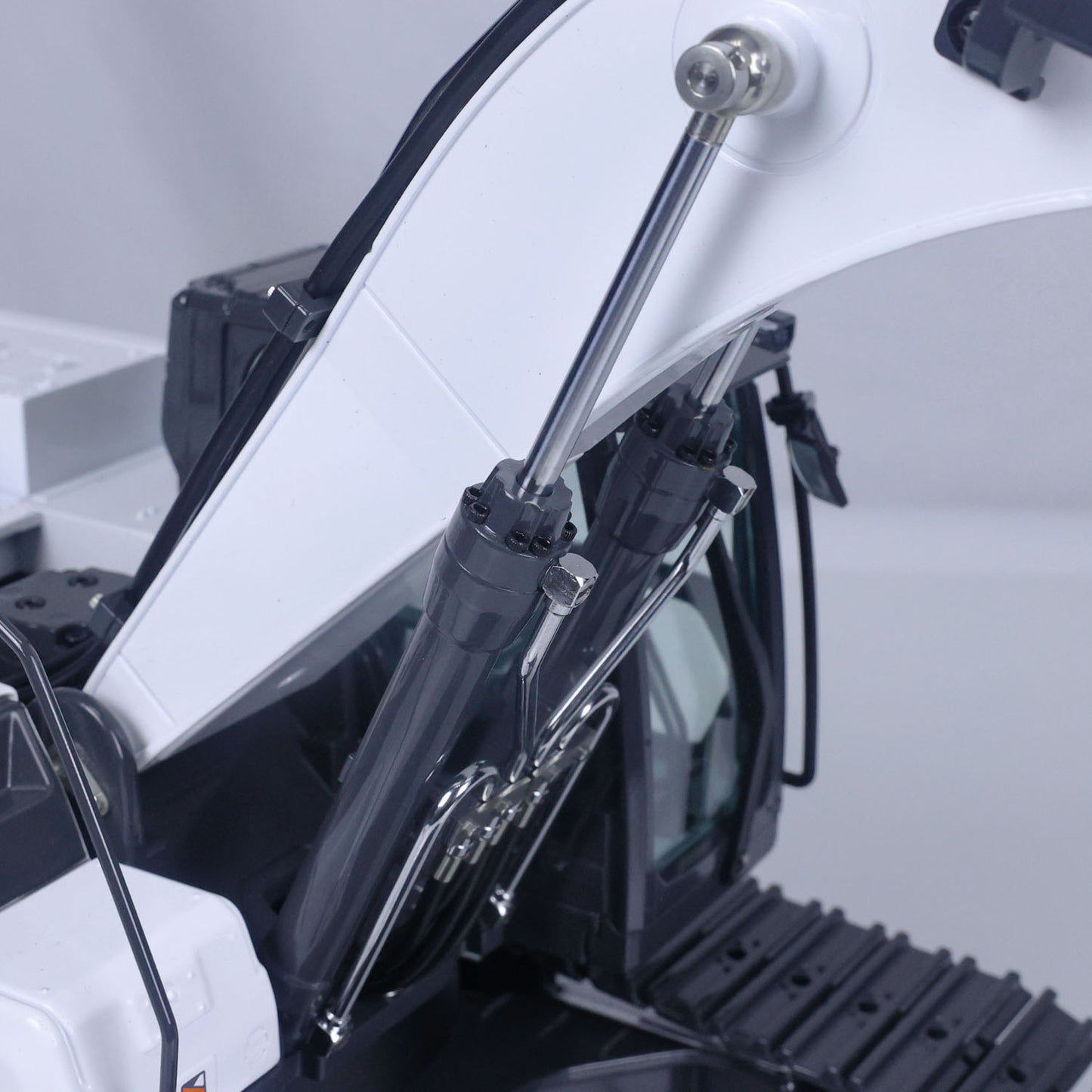 1/18 Scale KABO K961-100S PRO RC Hydraulic Excavator with Electronic Components