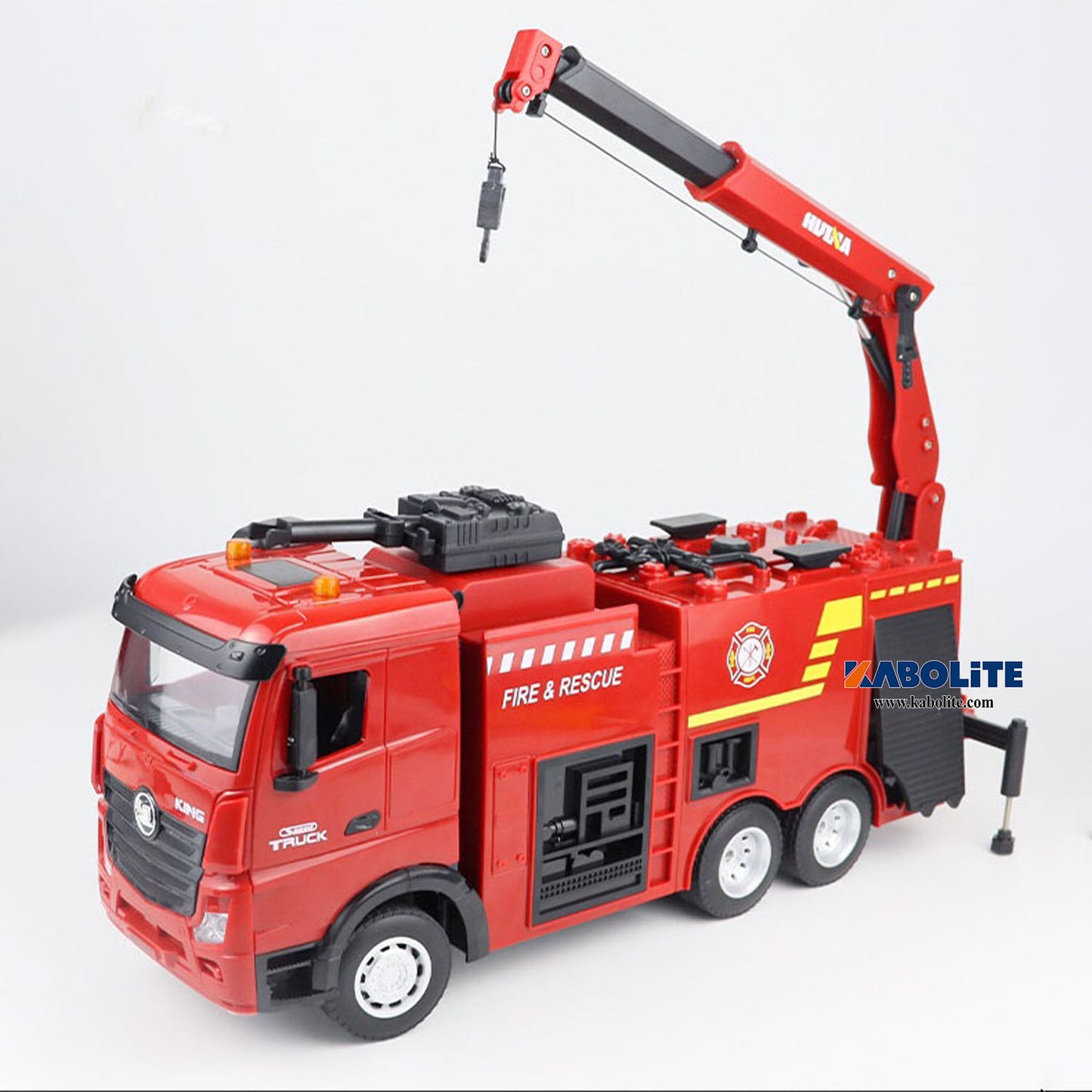 IN Stock HUINA 1362 1/18 Plastic RC Fire Fighting Truck Model with Water Spray 2.4G Radio Controller for Rescue Vehicle Enthusiasts