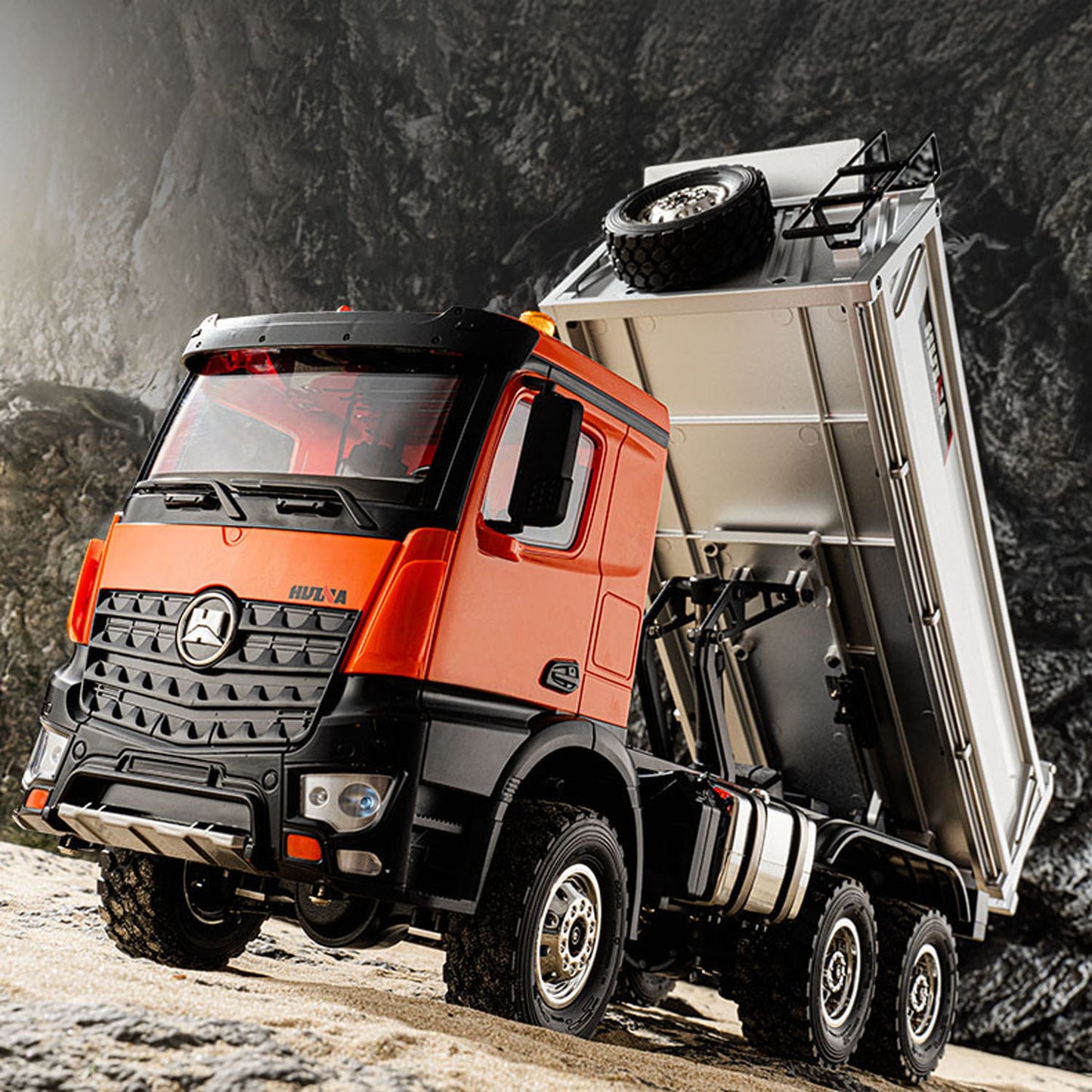 1/14 HUINA 1598 2.4G Remote Control Dumper 6x6 Engineering Transport Vehicle Lifting Rod Tipper Car Light Sound Battery Toys