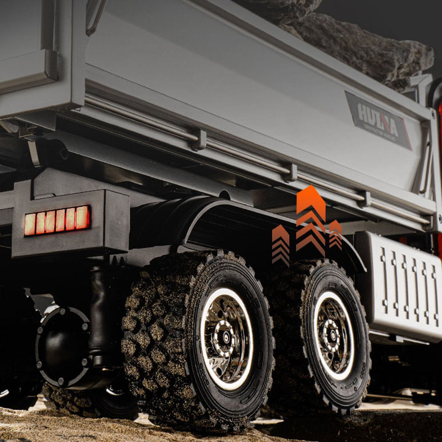 1/14 HUINA 1598 2.4G Remote Control Dumper 6¡Á6 Engineering Transport Vehicle Lifting Rod Tipper Car Light Sound Battery Toys