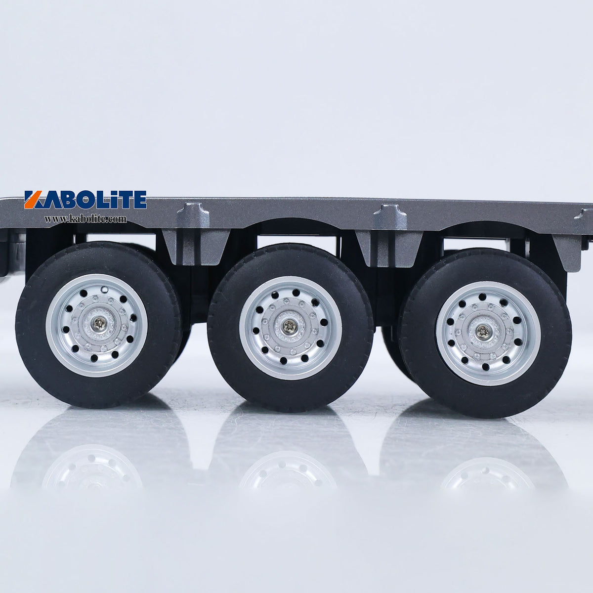 US Stock HUINA 770S 1/24 Radio Controlled Tractor Truck 1302A RTR Lights Sounds W/ 3Axle Plastic Semi Flatbed Trailer Manual Support Legs