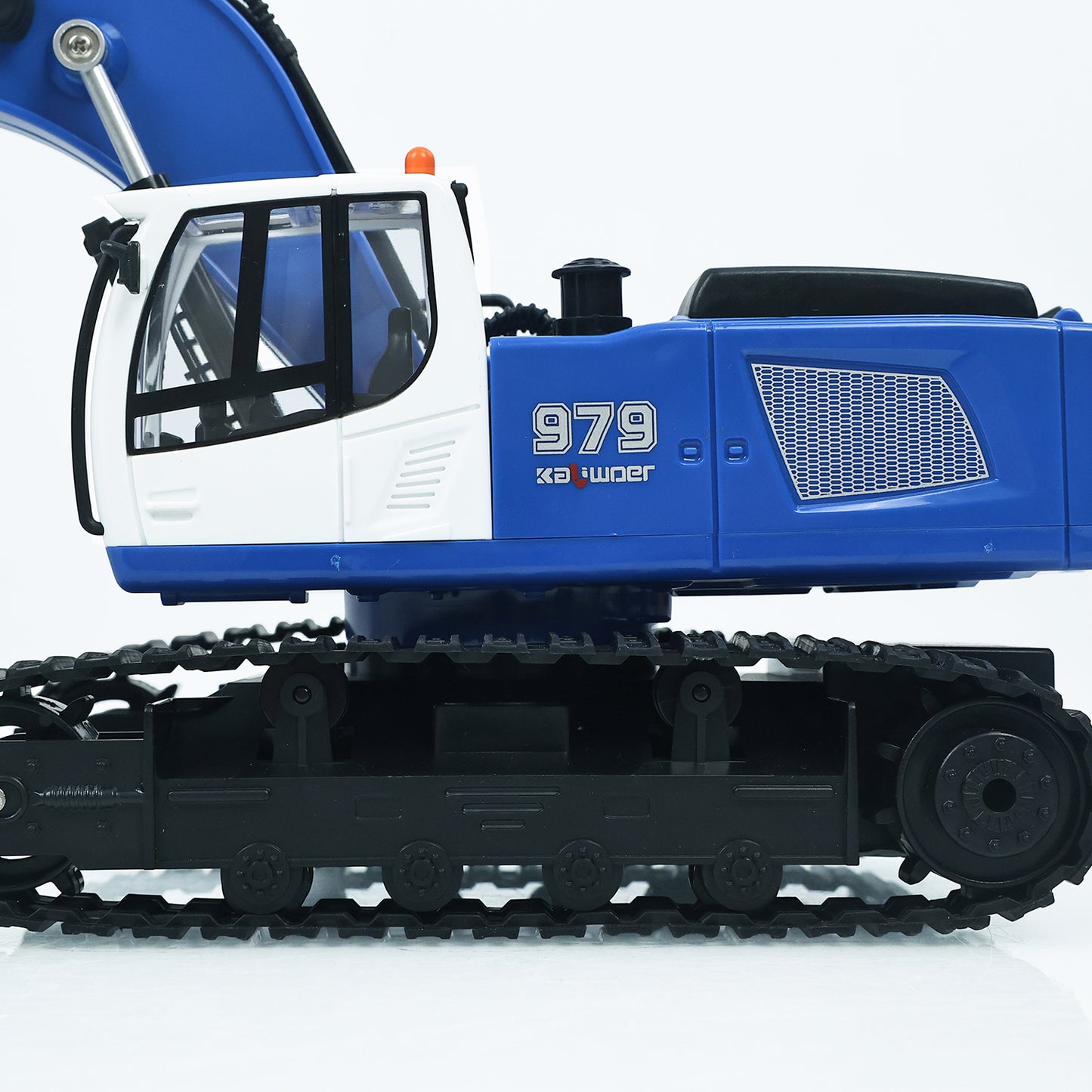 US Stock HUINA 1/18 13550 11CH RC Excavator Remote Control Digger Model 350 Degree Body Rotate 2.4G Radio System 3.7V Battery USB Charger