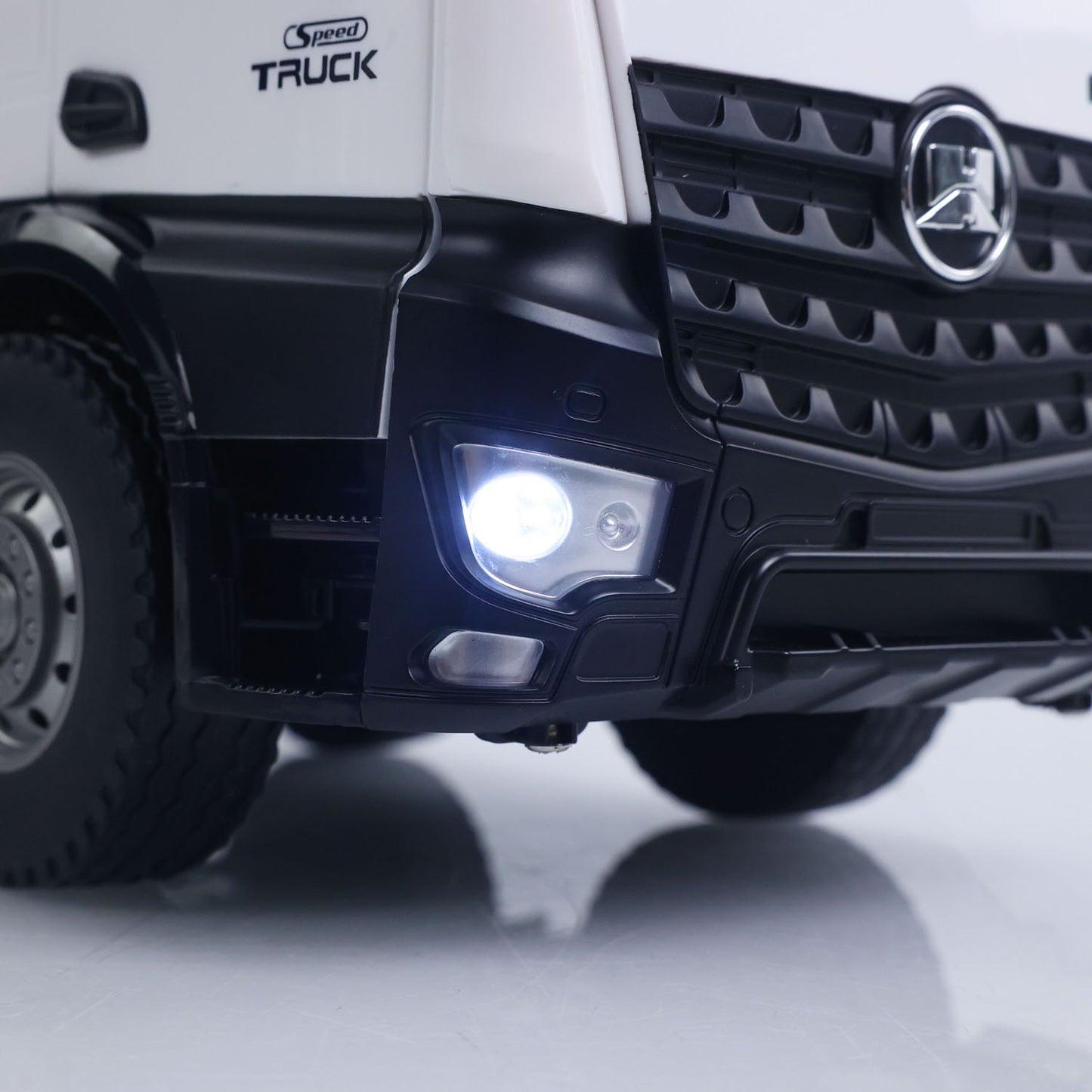 Fast Free Shipping for EU Metal HUINA 1/14 RC Mixer Truck 12CH Remote Control Agitating Lorry Model Light Sound Effects 2.4GHz Radio System Battery