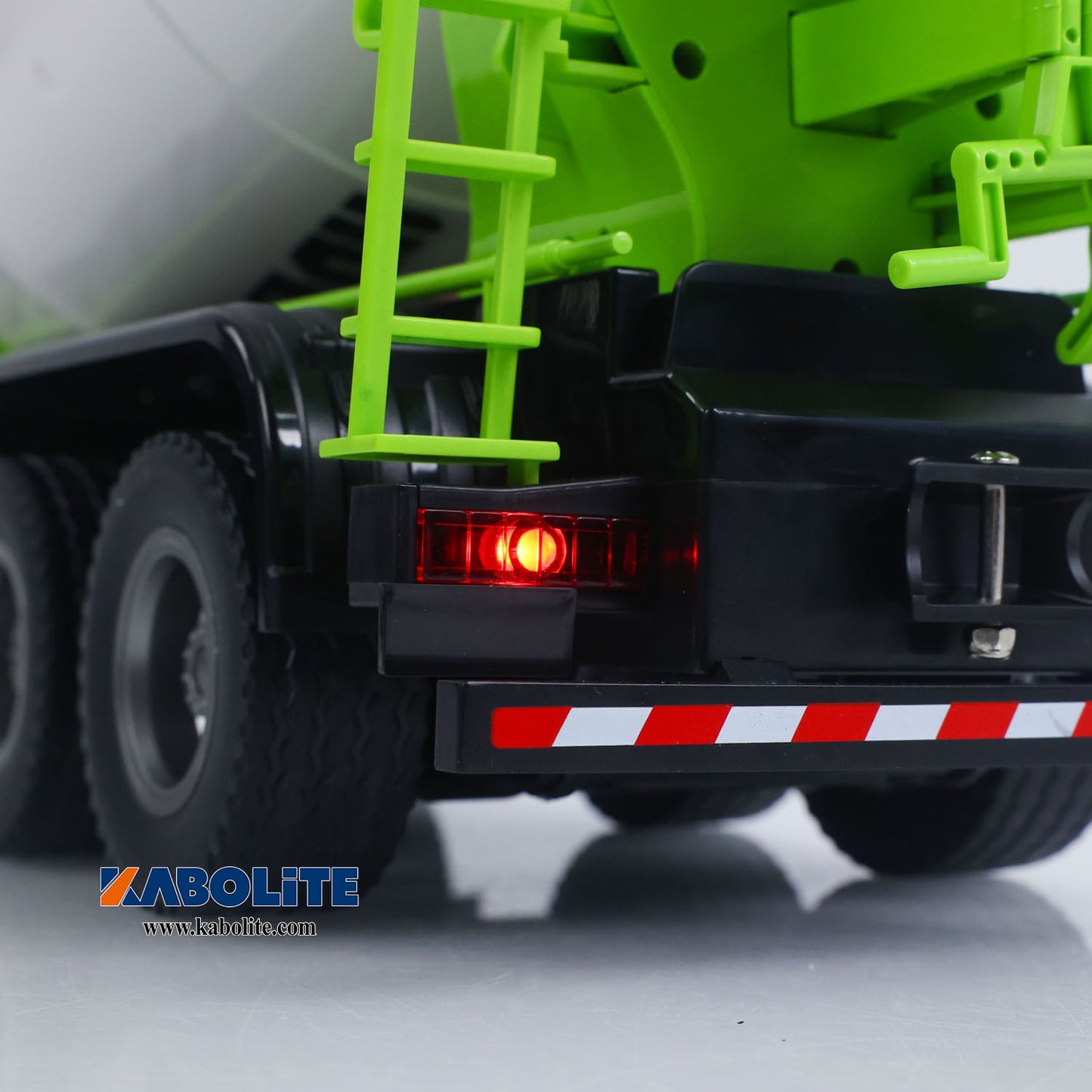 IN Stock HUINA 1537 1/14 Metal 12CH 2.4G RC Mixer Truck with Light Sound for Remote Control Construction Model Hobbyists