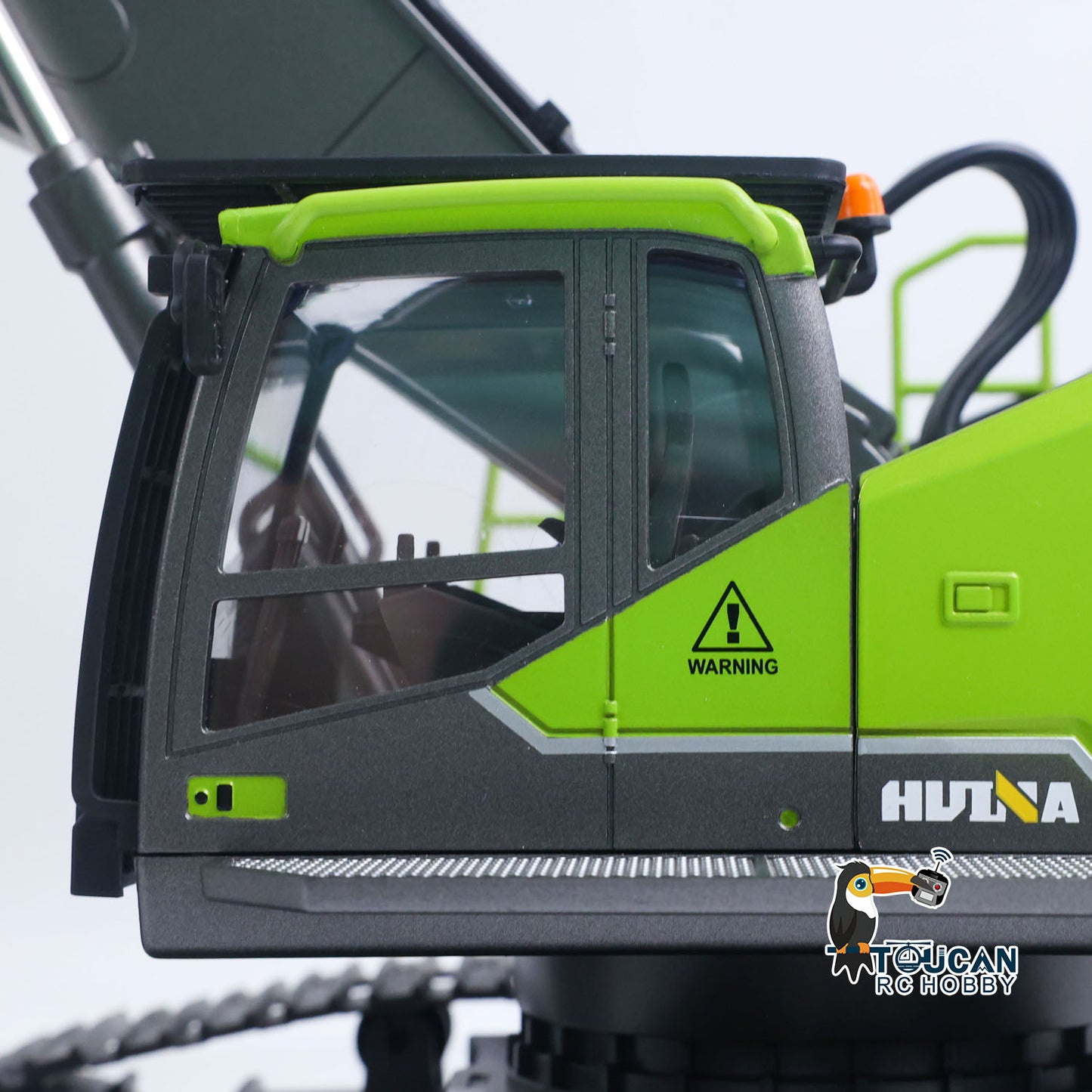 HUINA 1/14 593 Toys Model RC Excavator Car Gift Battery 2.4G Remote Control 28CH Construction Model