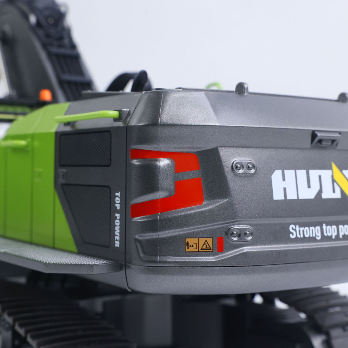 Fast Free Shipping for EU HUINA 1/14 593 RC Excavator 2.4Ghz Remote Control Digger Model Radio System 7.4V Battery USB Charger Cable