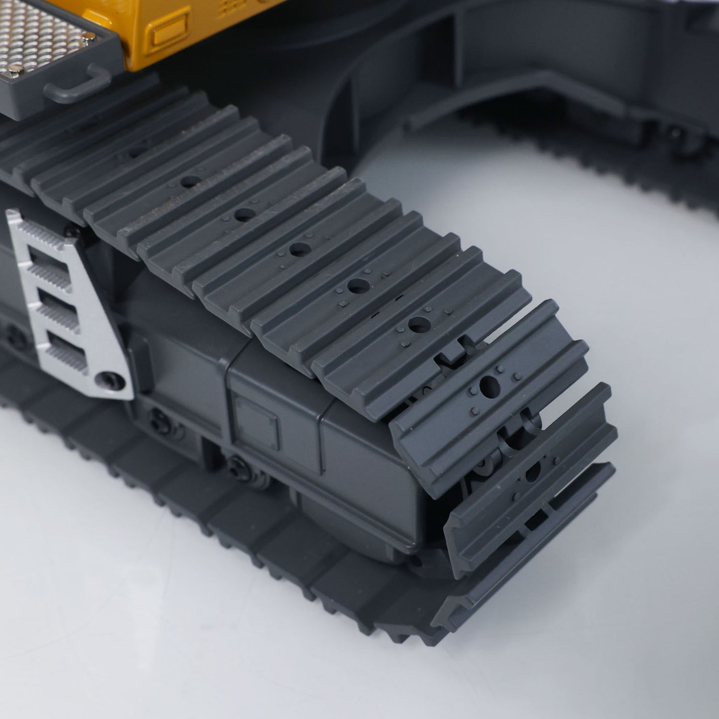 Fast Free Shipping for EU Kabolite 5901 100S 1/18 RC Excavator Electric Lifting Digger Flysky Remote Controller Electric Ripper Hammer Claw