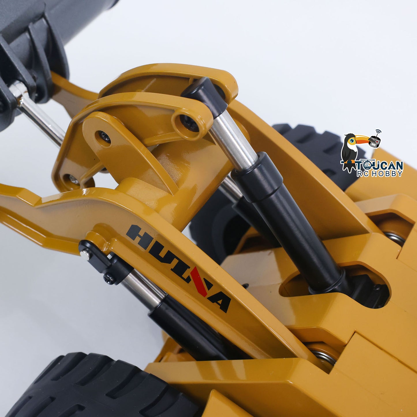 Fast Free Shipping for EU 1/14 HUINA Toys 2.4G 10CH Radio Controlled Loader 1583 Assembled Electric Lifting System Lights Sound RC Construction Vehicles