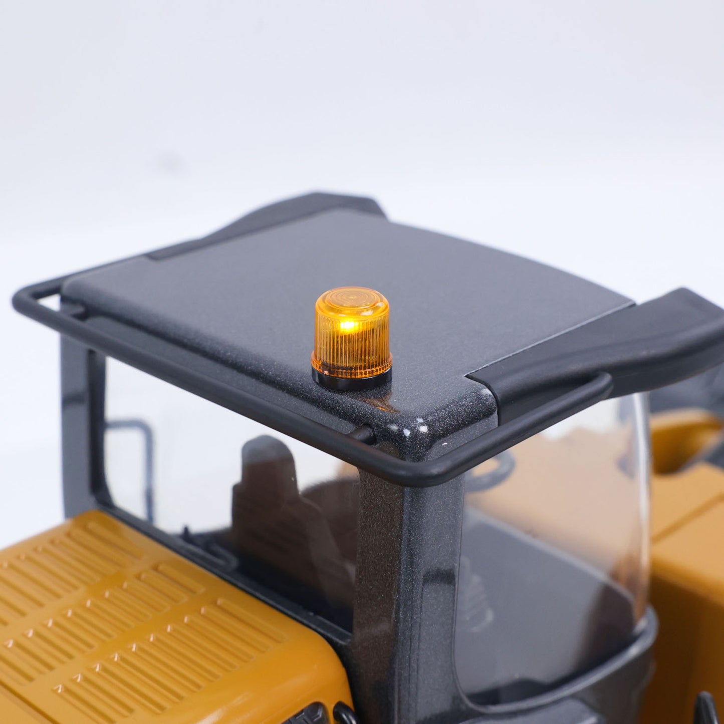 US Stock 1/14 HUINA 2.4G Remote Control Loader 1583 Electric Lifting Lights Sound System RC Construction Vehicles Model