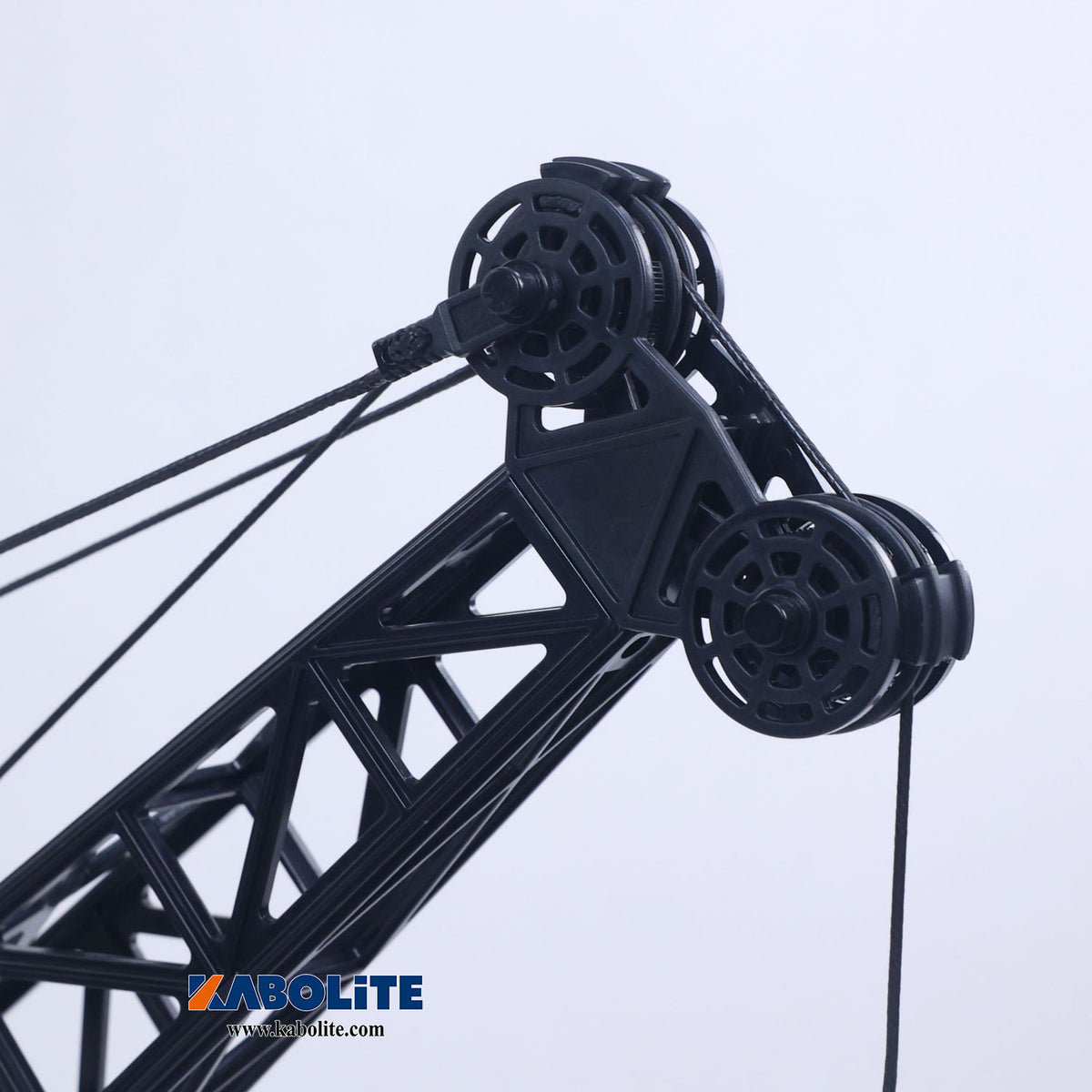 IN Stock HUINA 1572 1/14 RC Tower Crane Construction Vehicle with Light Sound 360 Degree Rotate 2.4G Remote Controller for Scale Machinery Enthusiast