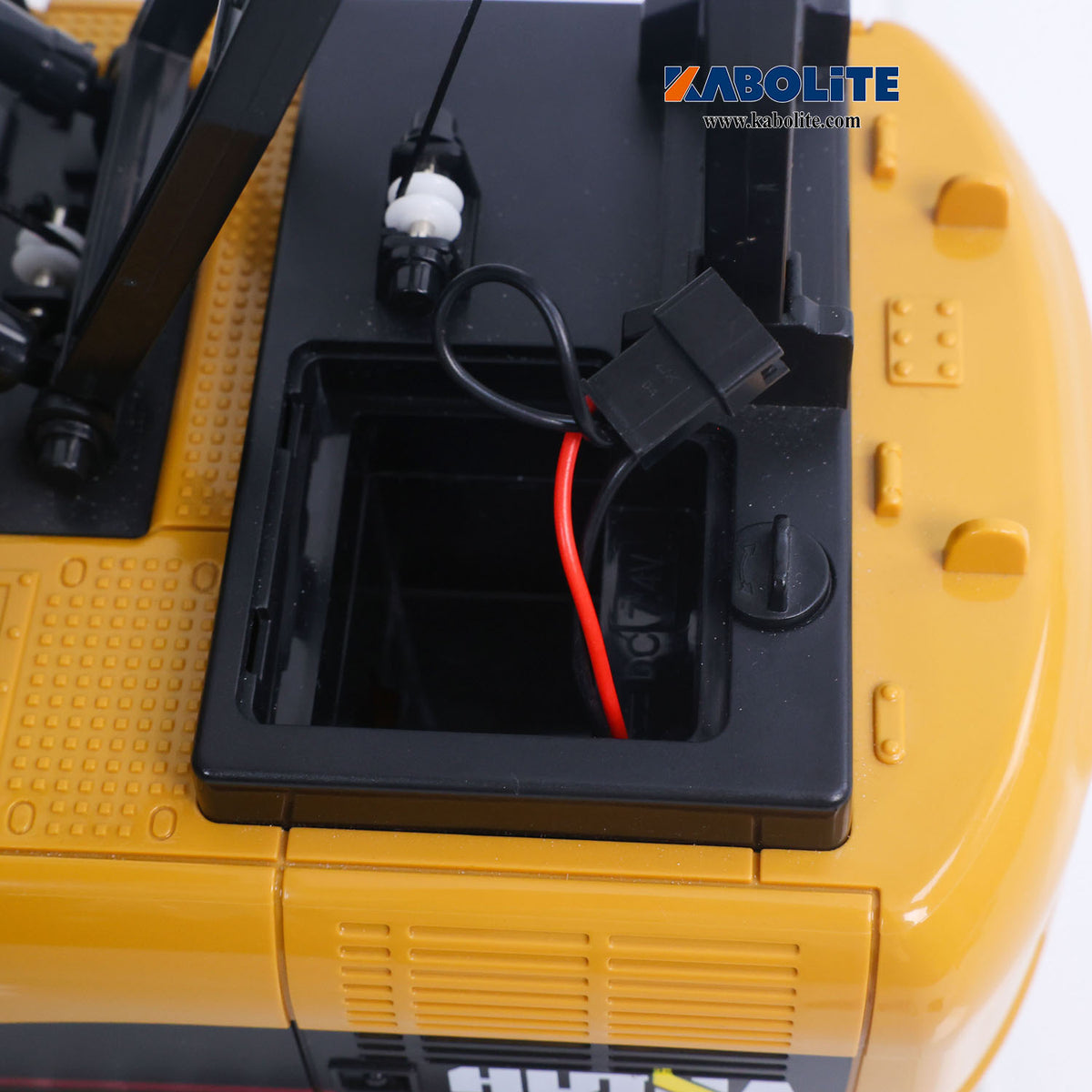 IN Stock HUINA 1572 1/14 RC Tower Crane Construction Vehicle with Light Sound 360 Degree Rotate 2.4G Remote Controller for Scale Machinery Enthusiast