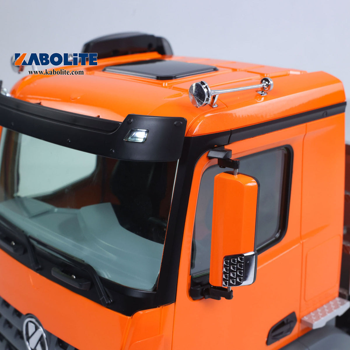 Kabolite K3367 1/14 Metal 8x8 Hydraulic Remote Control Dump Truck RC Tipper for Garden Landscaping