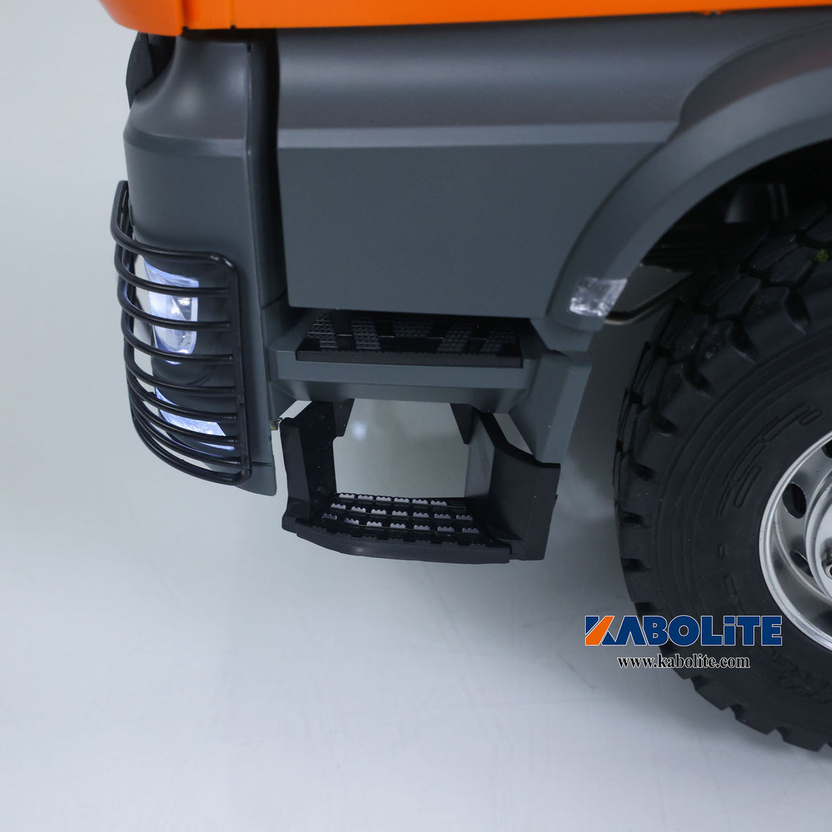 Kabolite K3367 1/14 Metal 8x8 Hydraulic Remote Control Dump Truck RC Tipper for construction vehicle enthusiast