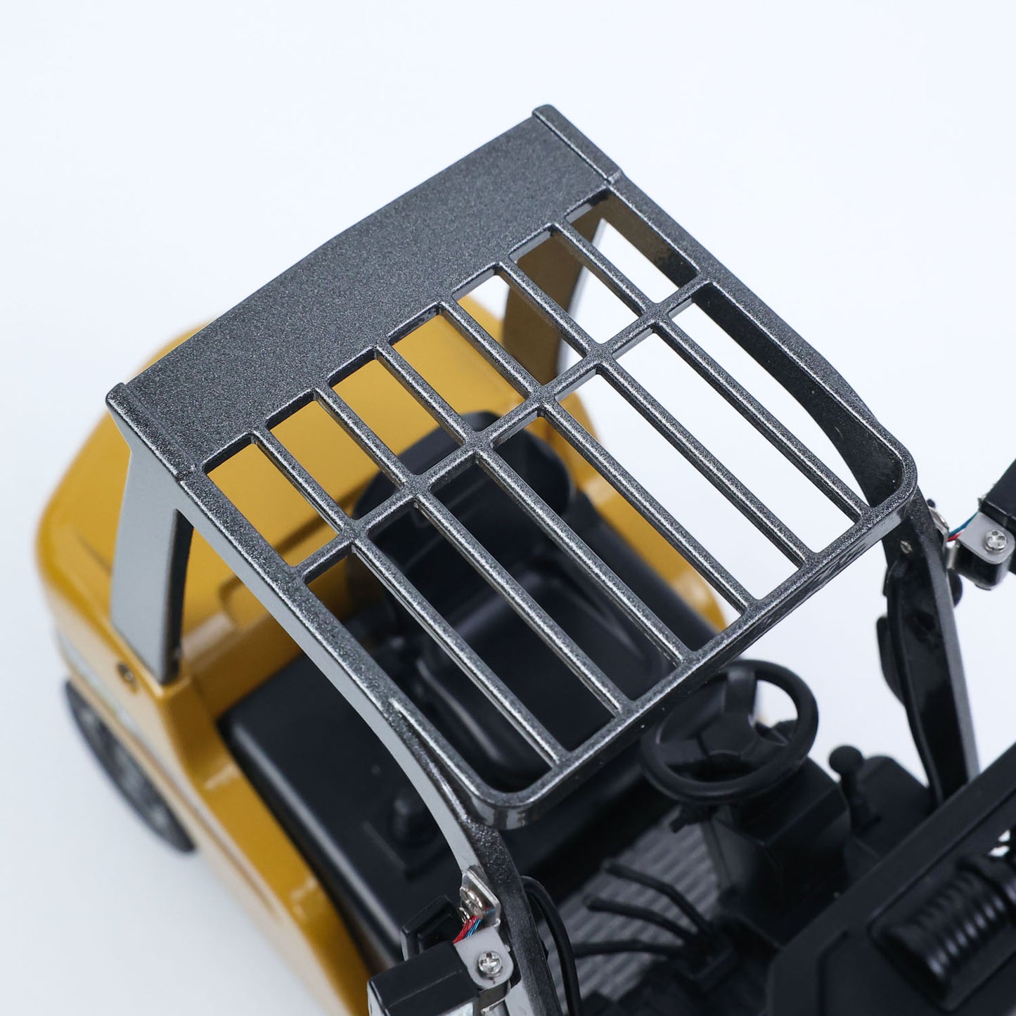 IN Stock HUINA 9925 1/50 Electric Remote Control Forklift Mini Warehouse RC Model with Light Sound Effect Desktop Display for Collectors