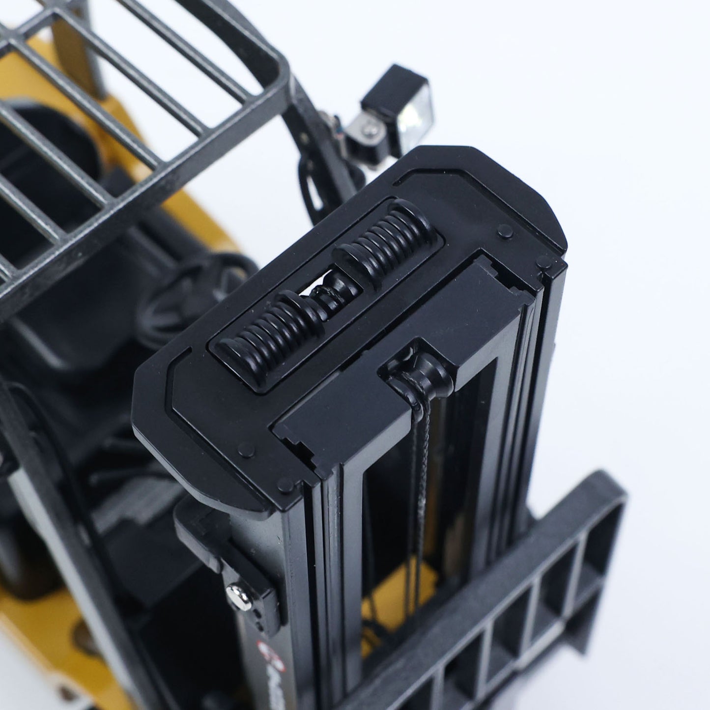 IN Stock HUINA 9925 1/50 Electric Remote Control Forklift Mini Warehouse RC Model with Light Sound Effect Desktop Display for Collectors