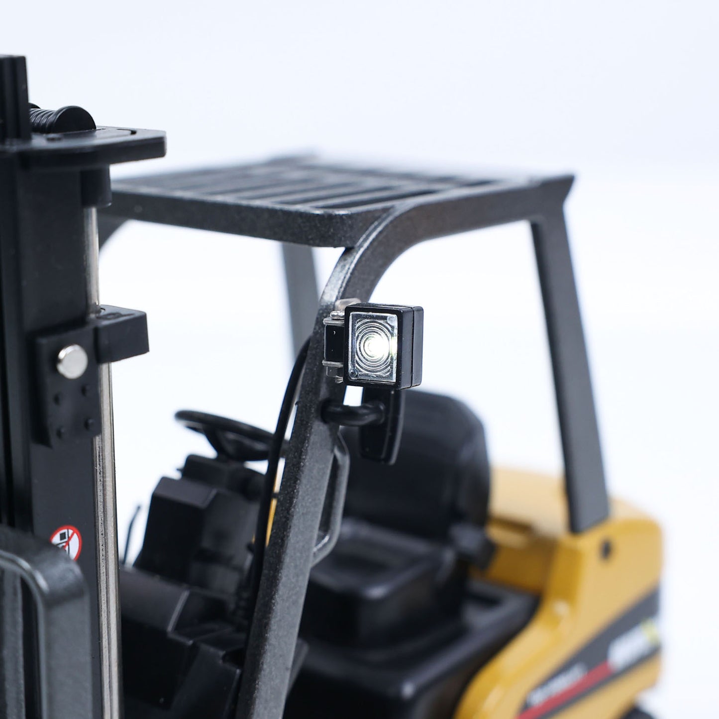 IN Stock HUINA 9925 1/50 Electric Remote Control Forklift Mini Warehouse RC Model with Light Sound Effect Desktop Display for Collectors