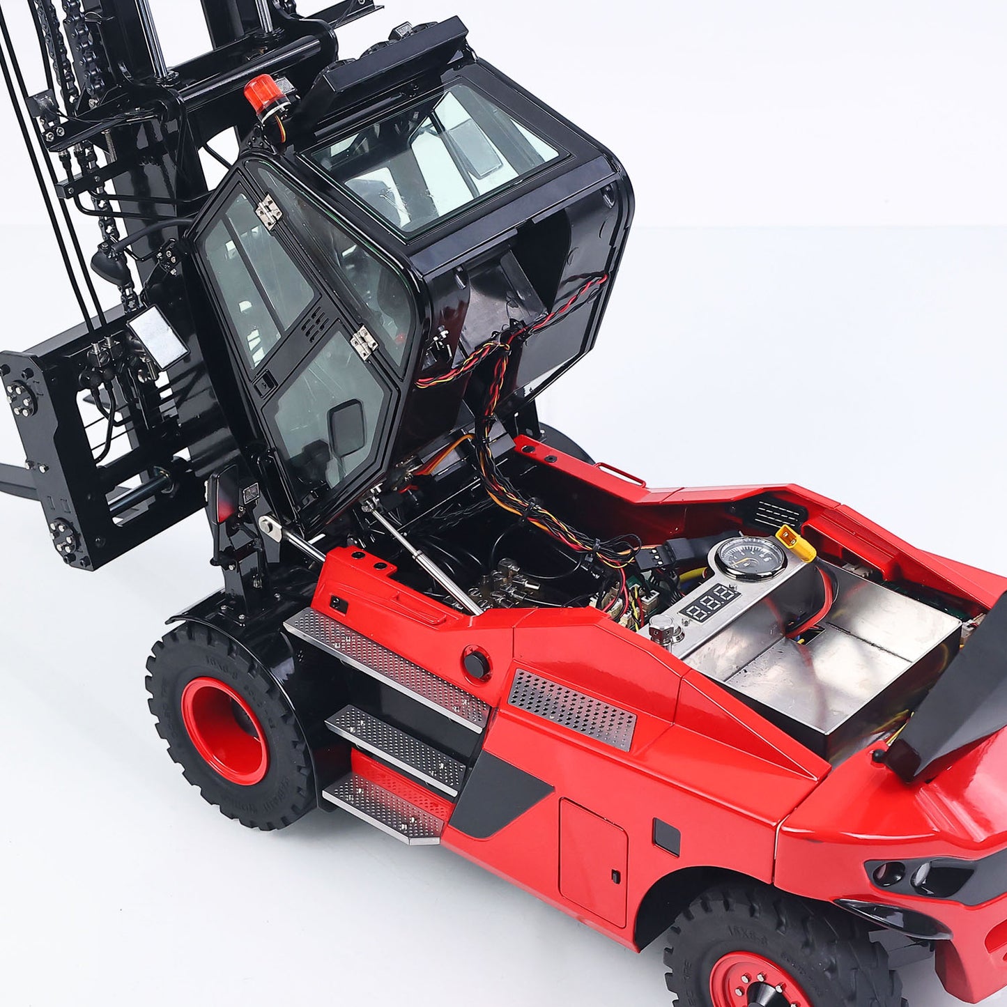 Fast Free Shipping for EU Kabolite K180-100 1/14 4X2 Remote Control Hydraulic Forklift 3-Way Vavles RTR Flysky ST8 Radio Controller Light Sound System