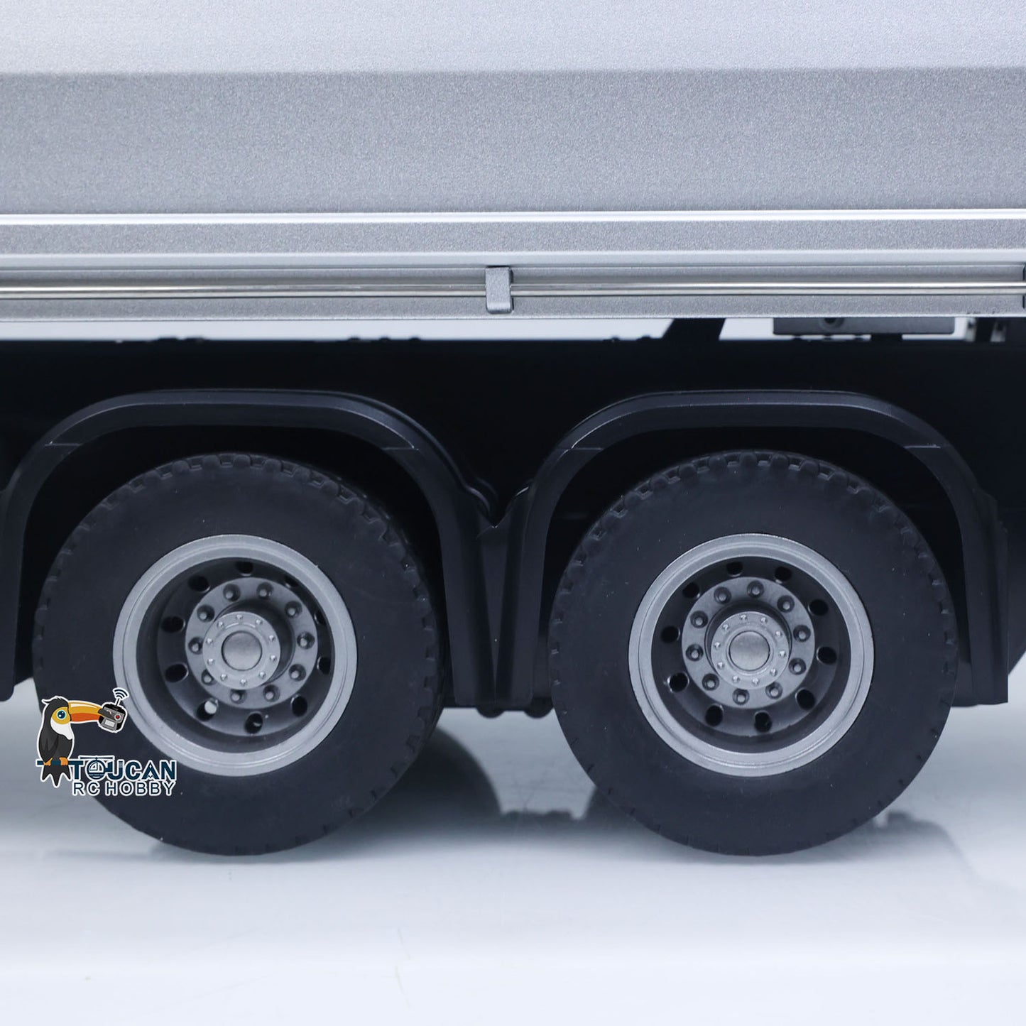 HUINA 1/14 Remote Control Dump Truck 12CH RC Tipper Finished Model Toy Gift RTR Light Sound Effects Radio USB Charging Cable