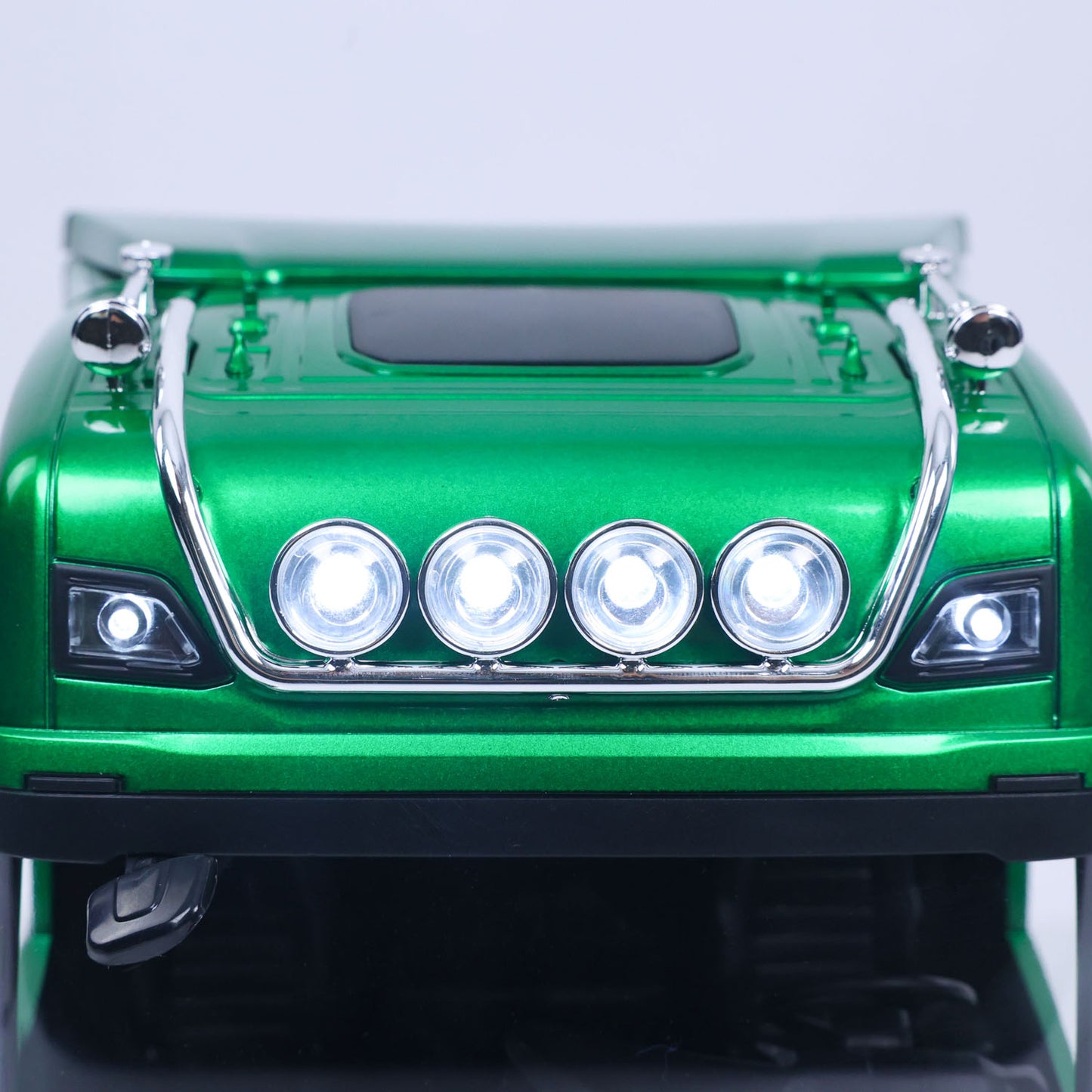 DE Stock HUINA 1/18 Remote Control Tractor Truck 770S 1501 6X4 Plastic RC Lorry Car Model Lights Sound System Charger Battery
