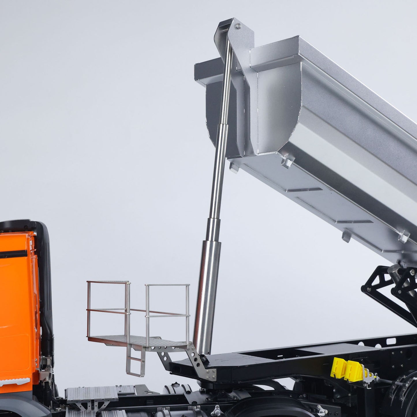 Kabolite K5801 1/14 Scale 4X4 RC Tractor Truck 3Axles AWD W/ Electric Lifting Hopper Dump Trailer Tipper Battery