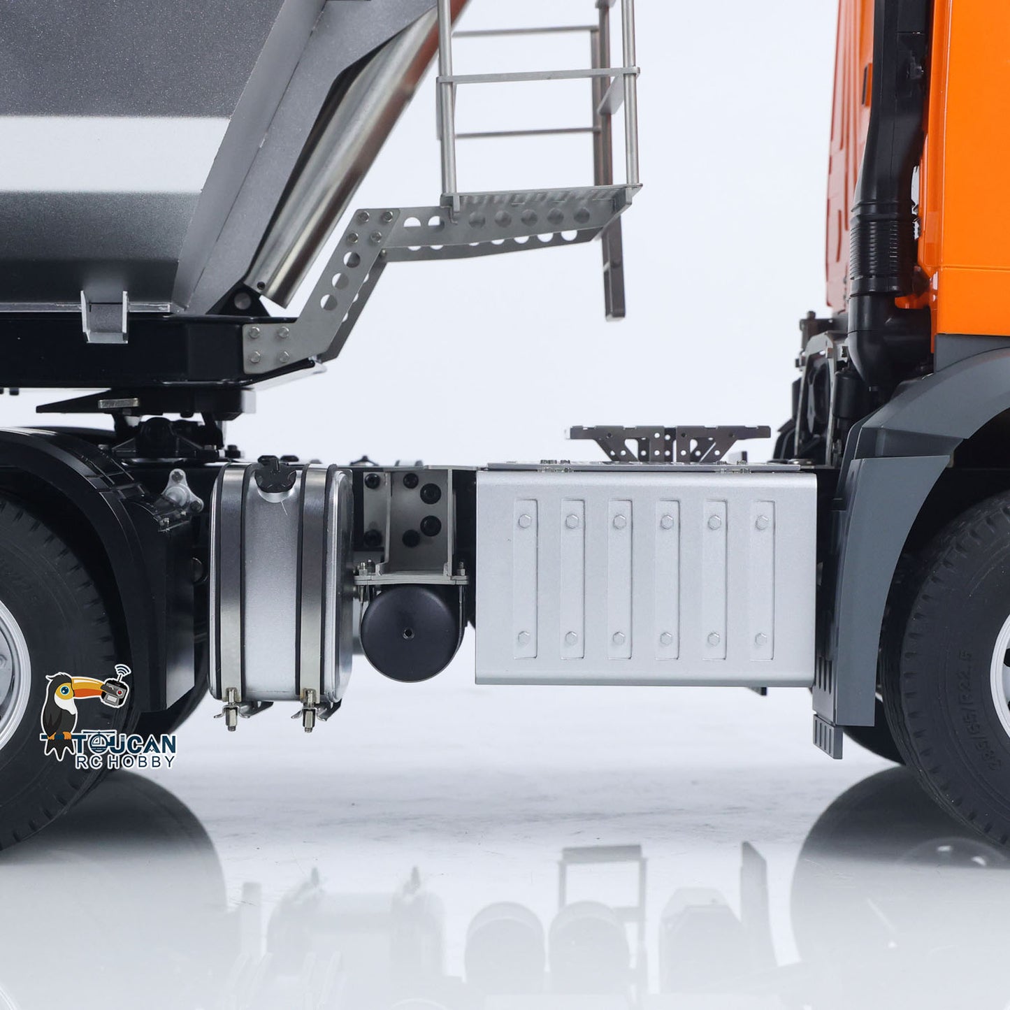 Fast Free Shipping Kabolite 1/14 4X4 RC Tractor Truck 3Axles Electric Lifting Dump Trialer RTR Car