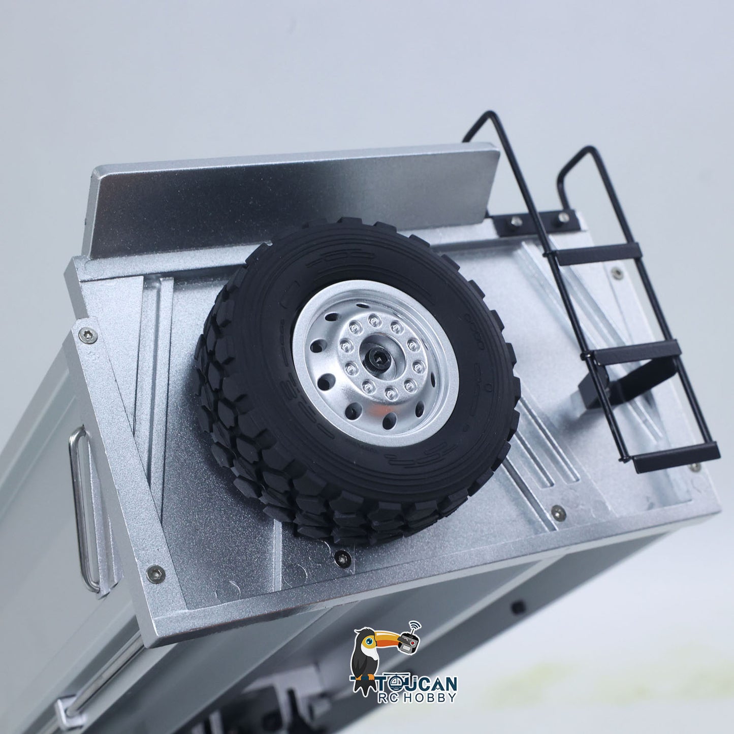 Fast Free Shipping 1/14 HUINA 1598 2.4G Remote Control Dumper 6*6 Engineering Transport Vehicle Lifting Rod Tipper Car Light Sound Battery Toys