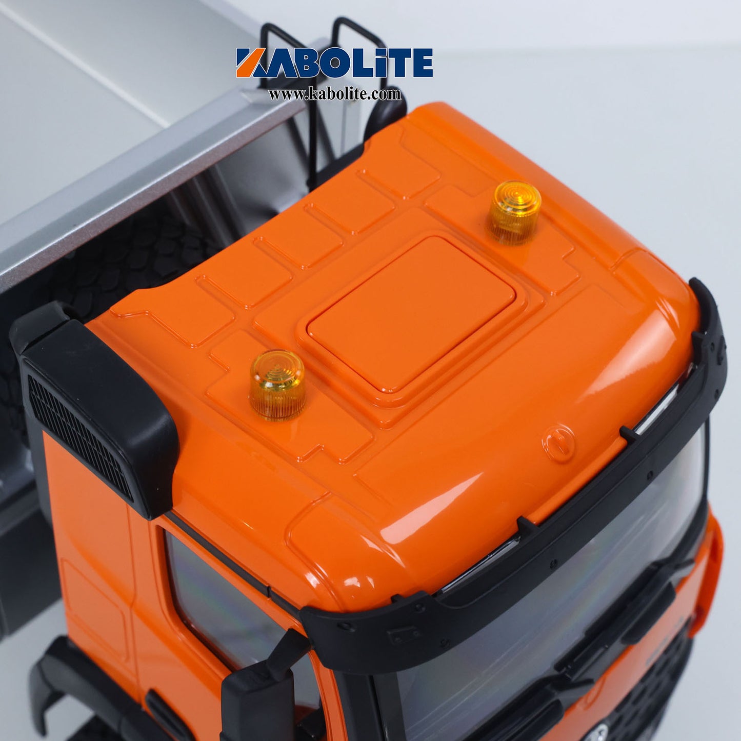 IN Stock HUINA 1598 1/14 Plastic RC Dump Truck with 3 Power Axles Differential Air Suspension Light Sound for Construction Vehicles Hobbyists