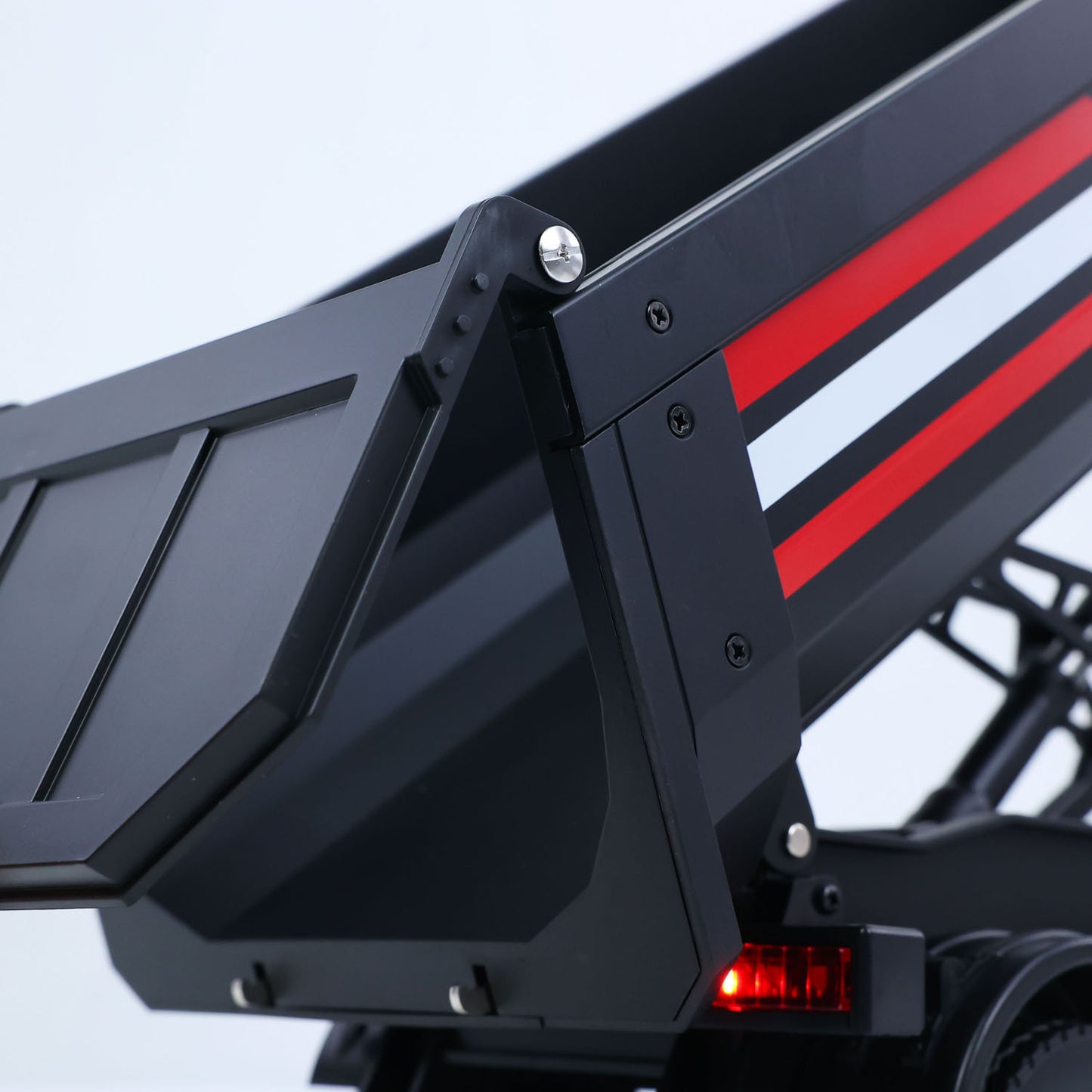 Fast Free Shipping for EU HUINA 1/18 Electric Lifting Remote Control Semi Dump Trailer for RC Tractor Truck 1501 Tail Light Support Leg No Sound System