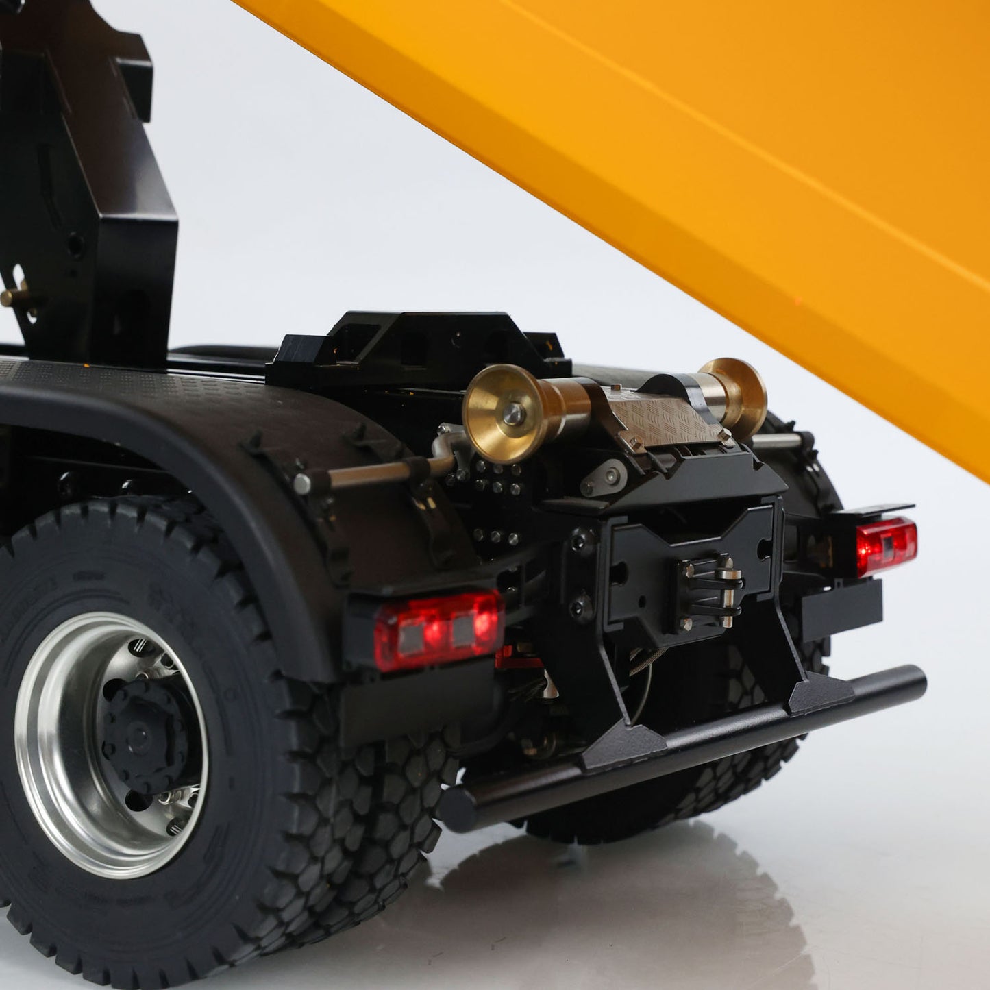 Kabolite K3365 K3366 1/14 8X8 RC Hydraulic Roll On Off Dumper Truck with FlySky FS ST8 Remote Controller 2 Speed Transmission Sound Light System