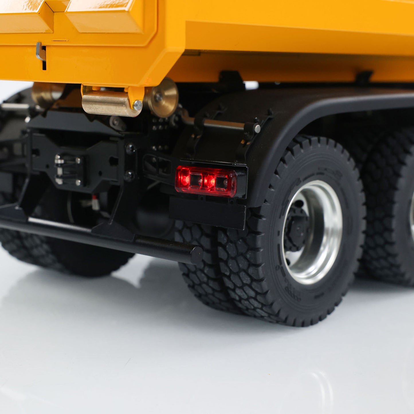 Kabolite K3365 K3366 1/14 8X8 RC Hydraulic Roll On Off Dumper Truck with FlySky FS ST8 Remote Controller 2 Speed Transmission Sound Light System