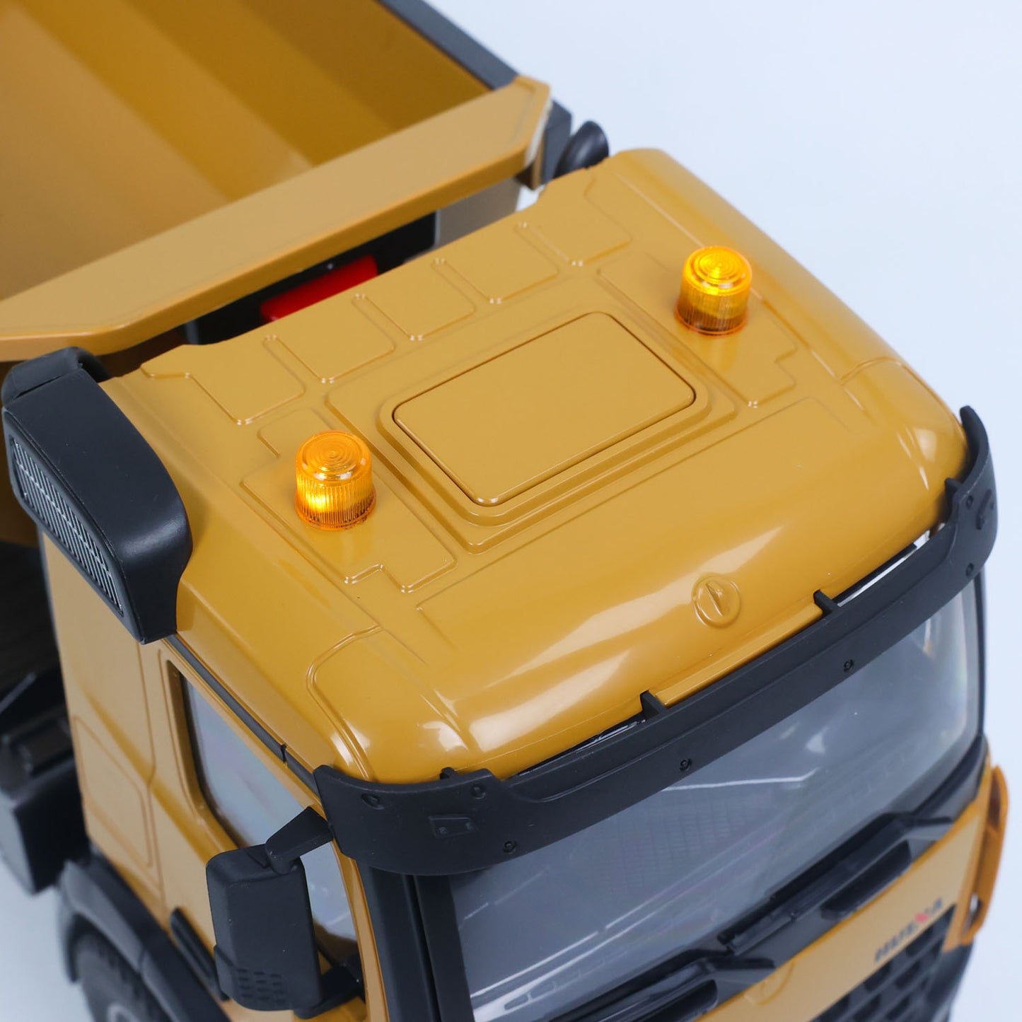 US Stock HUINA 1/14 Electric RC Dump Truck 573 Remote Control Tipper Model Vehicle Flowing Water Light Sound Effect 2.4G Radio Battery