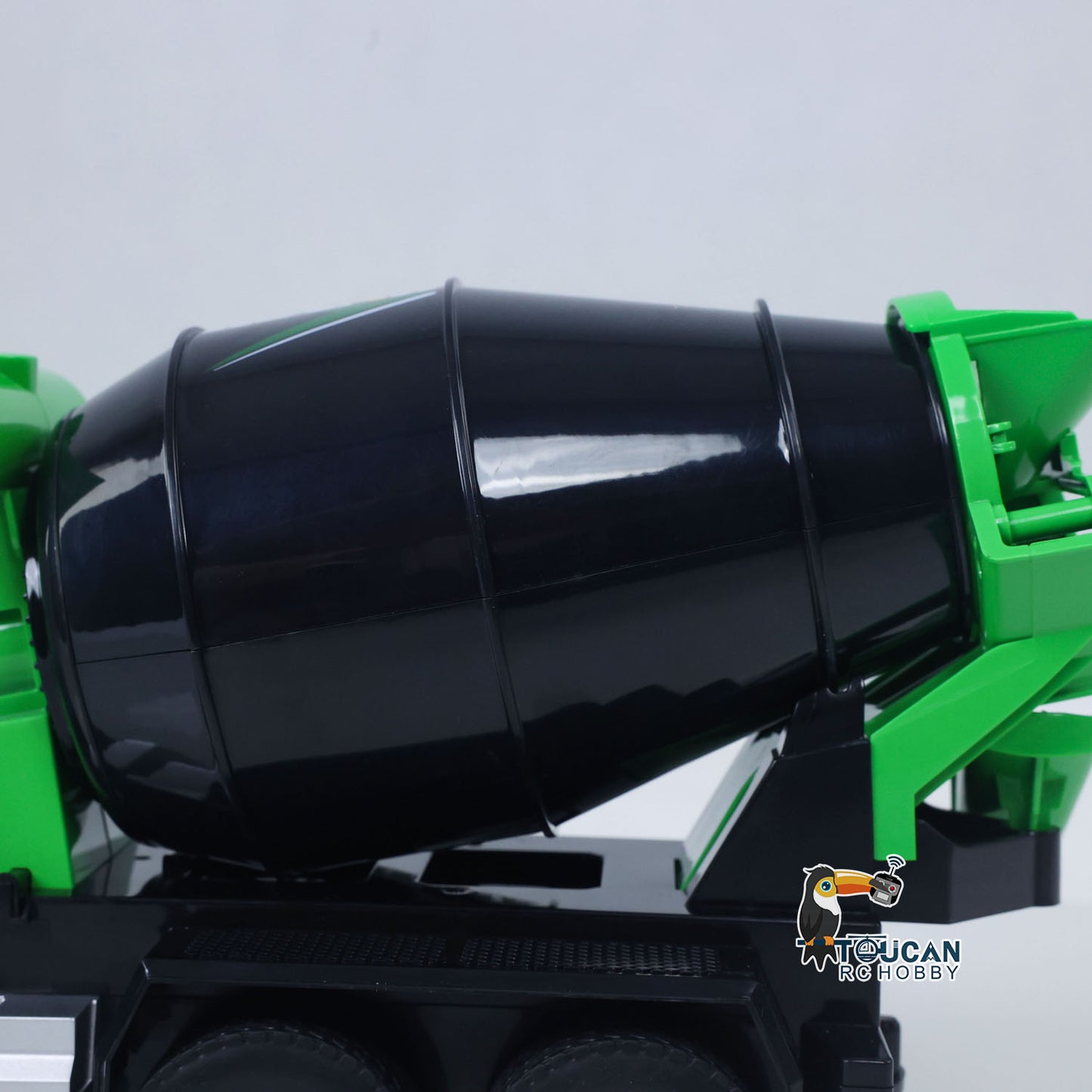 HUINA 1/18 1557 9CH RC Concrete Car Mixer Truck Model 2.4G Remote Control Tractor Toy Gift