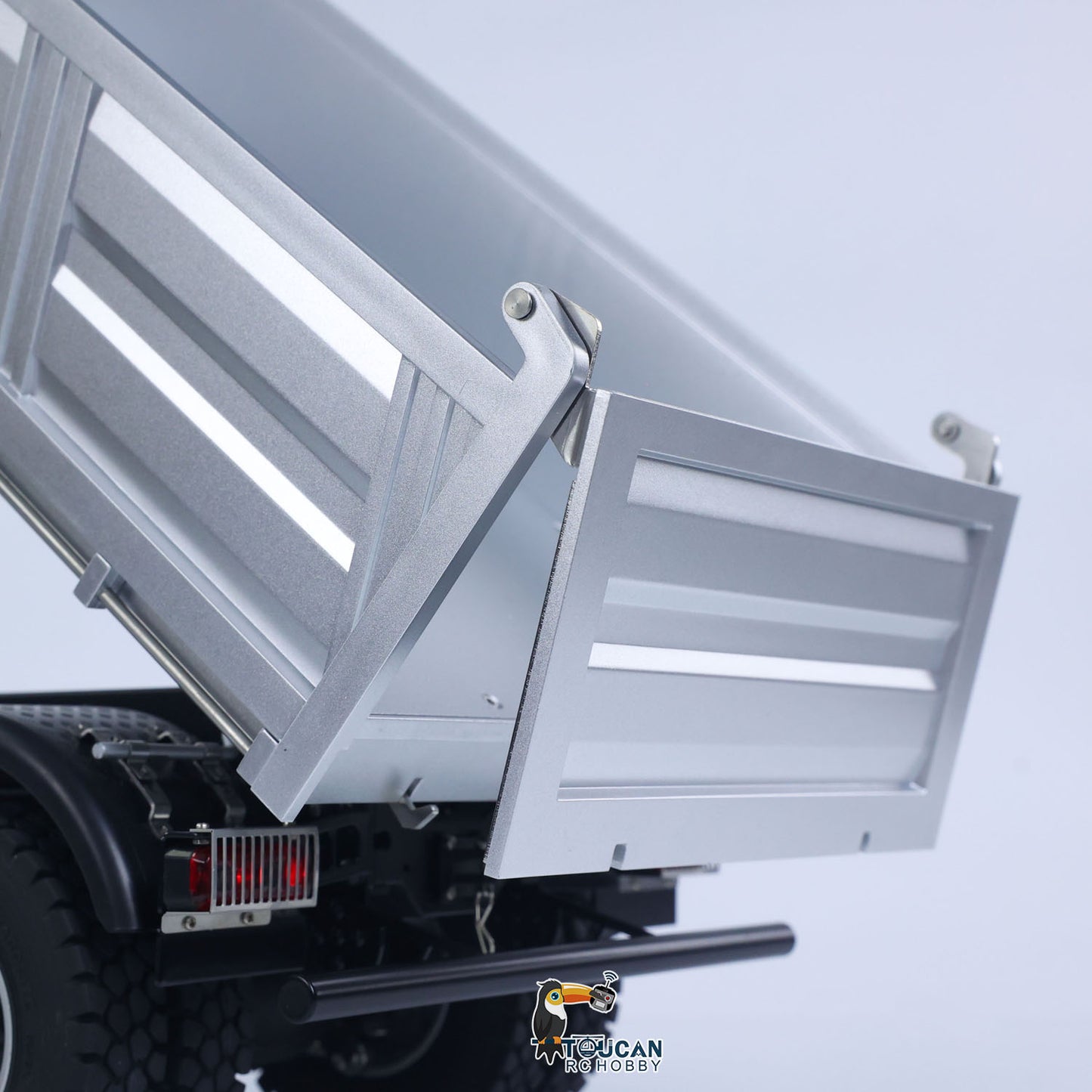 Fast Free Shipping New 2.4G RC Electric Lifting Dumper 5702 Model 1:14 6*6 Remote Control Tipper Lifting Rod Vehicle Sound Light Motor RTR Car Toy