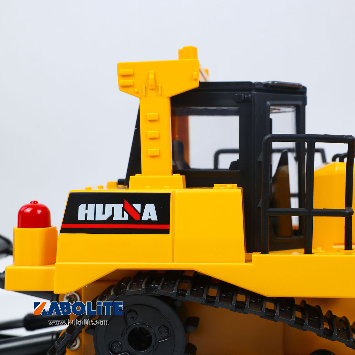 IN Stock HUINA 1554 1/16 Electric Remote Control Bulldozer with Metal Ripper Light Sound Effect for Construction Vehicle Hobbyists