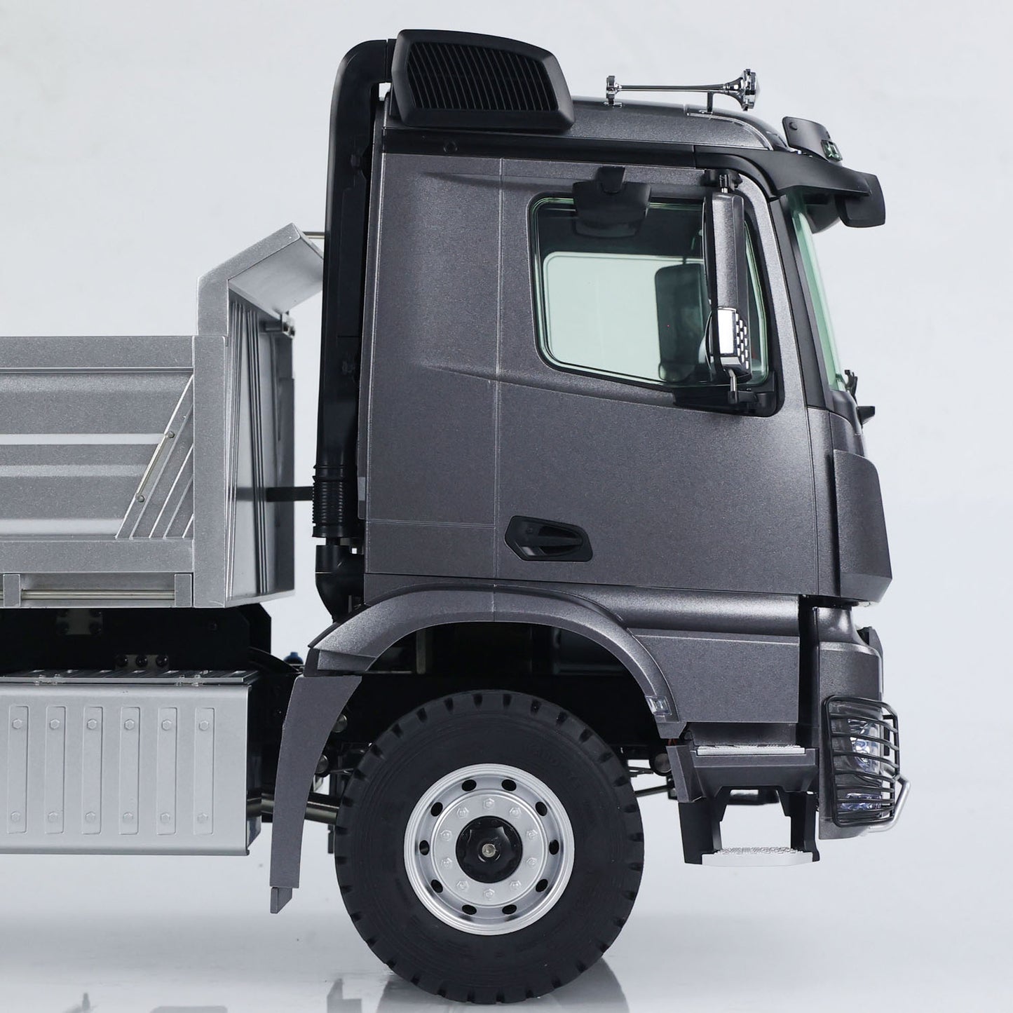 EU Stock Kabolite 1/14 4x4 5701 RC Dumper Truck Model 3 in 1 Mainboard 2 Speed Gearbox 2.4G Radio System Servo Motor Light Sound