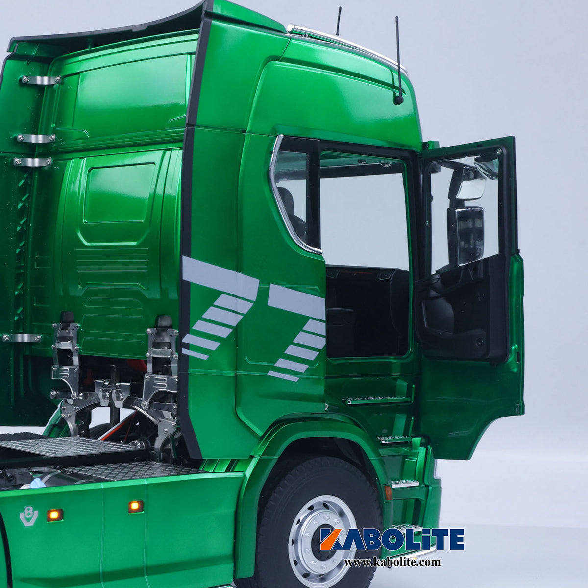 Fast Free Shipping for EU 1/14 KABOLITE 770S 100 6X6 RC Tractor Truck Romote Control RTR Vehicle Model 2 Speed Axle Locks Metal Chassis Rail Openable Door