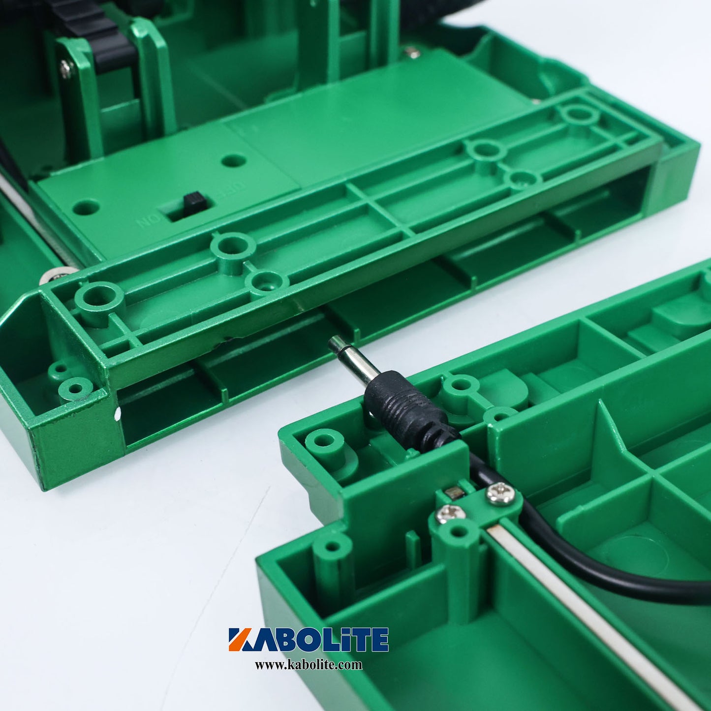 IN Stock HUINA 1502 1/18 3 Axles Plastic Semi Trailer Flatbed with Electric Tailboard Lifting Legs for RC Tractor Truck 1501 Lorry Model