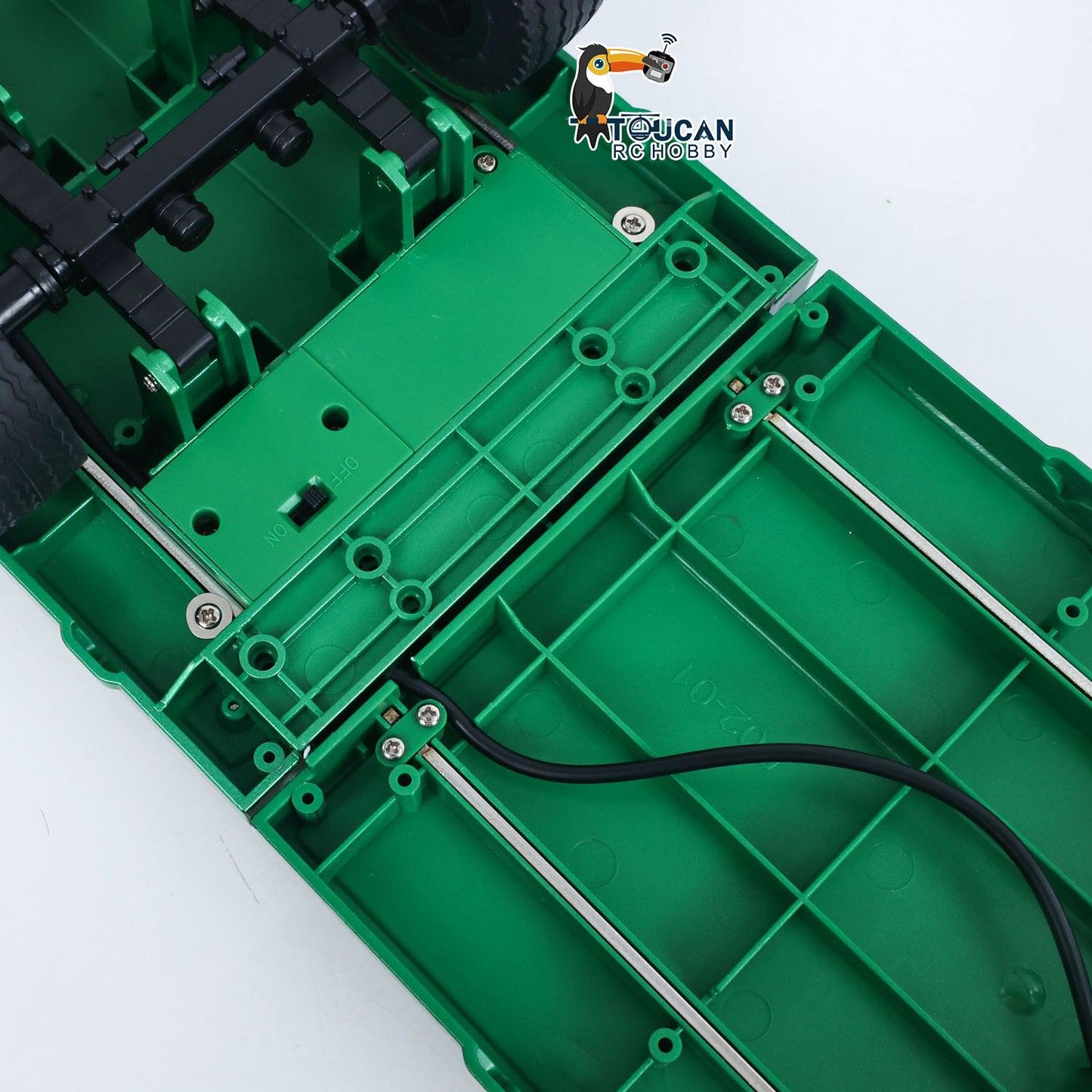 HUINA 1/18 Plastic Flatbed Semi Trailer 1502 for Radio Controlled Tractor Truck 1501 Electric Support Legs Battery No Light