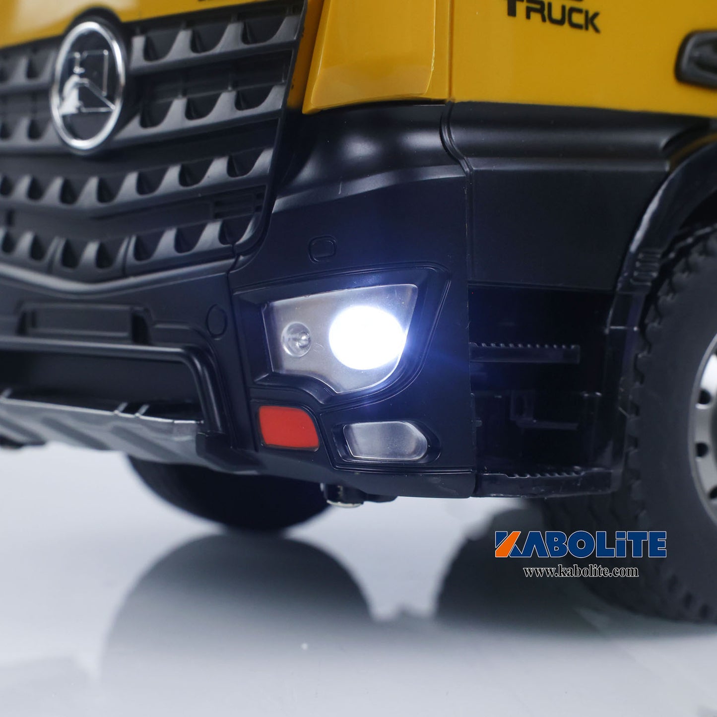 Fast Free Shipping for EU HUINA 1538 1/14 RC Timber Grab Dumper Truck with Light Sound 26CH 2.4G Radio Controller for Scale Machinery Enthusiasts