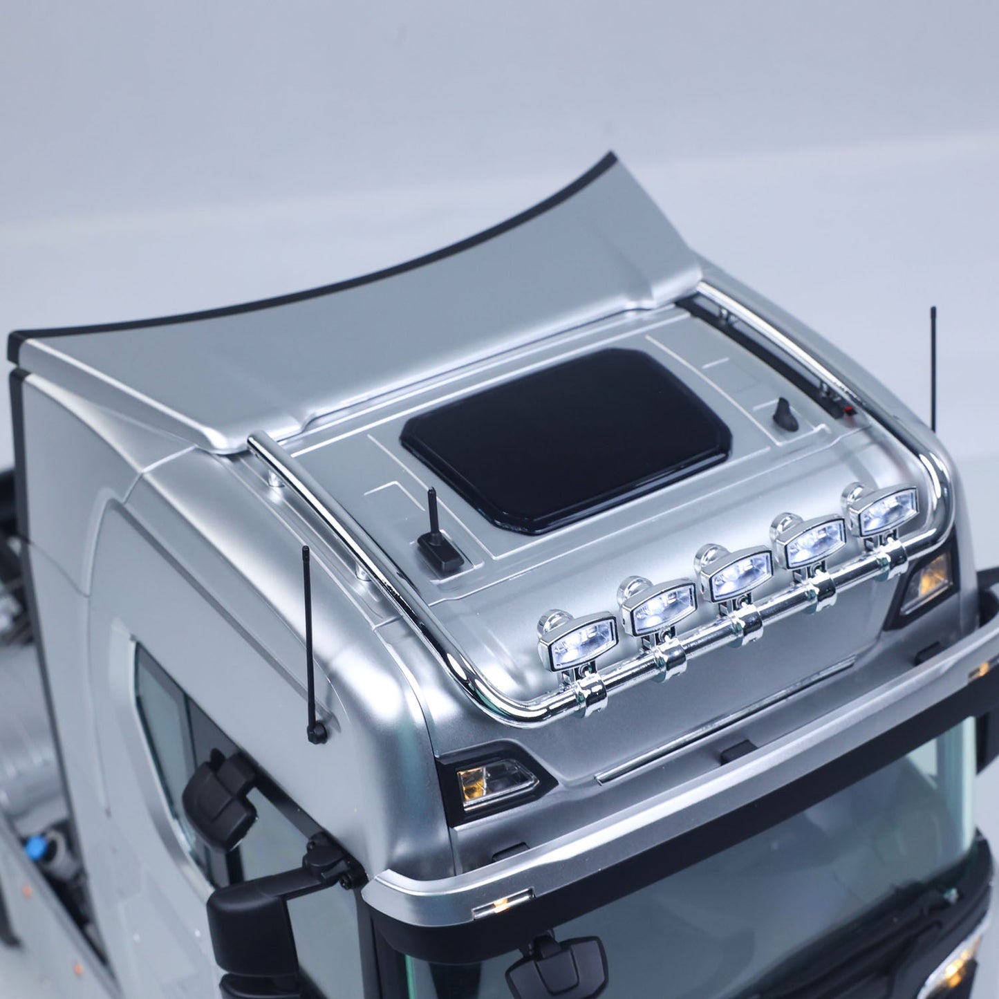 Fast Free Shipping for EU KABOLITE 1/14 770S 100 RC Tractor Truck 6x6 Remote Control Lorry Car 2Speed Gearbox Differential Lock Battery Radio RTR Model