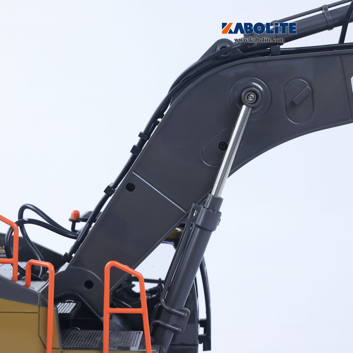 US STOCK HUINA 1/14 592 RC Tracked Excavator Car Model Gift 2.4G Radio Light Sound Remote Control Construction Vehicle