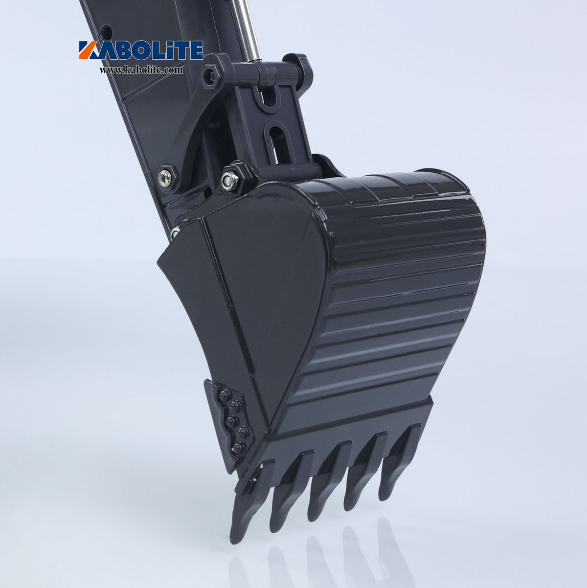 US STOCK HUINA 1/14 592 RC Tracked Excavator Car Model Gift 2.4G Radio Light Sound Remote Control Construction Vehicle