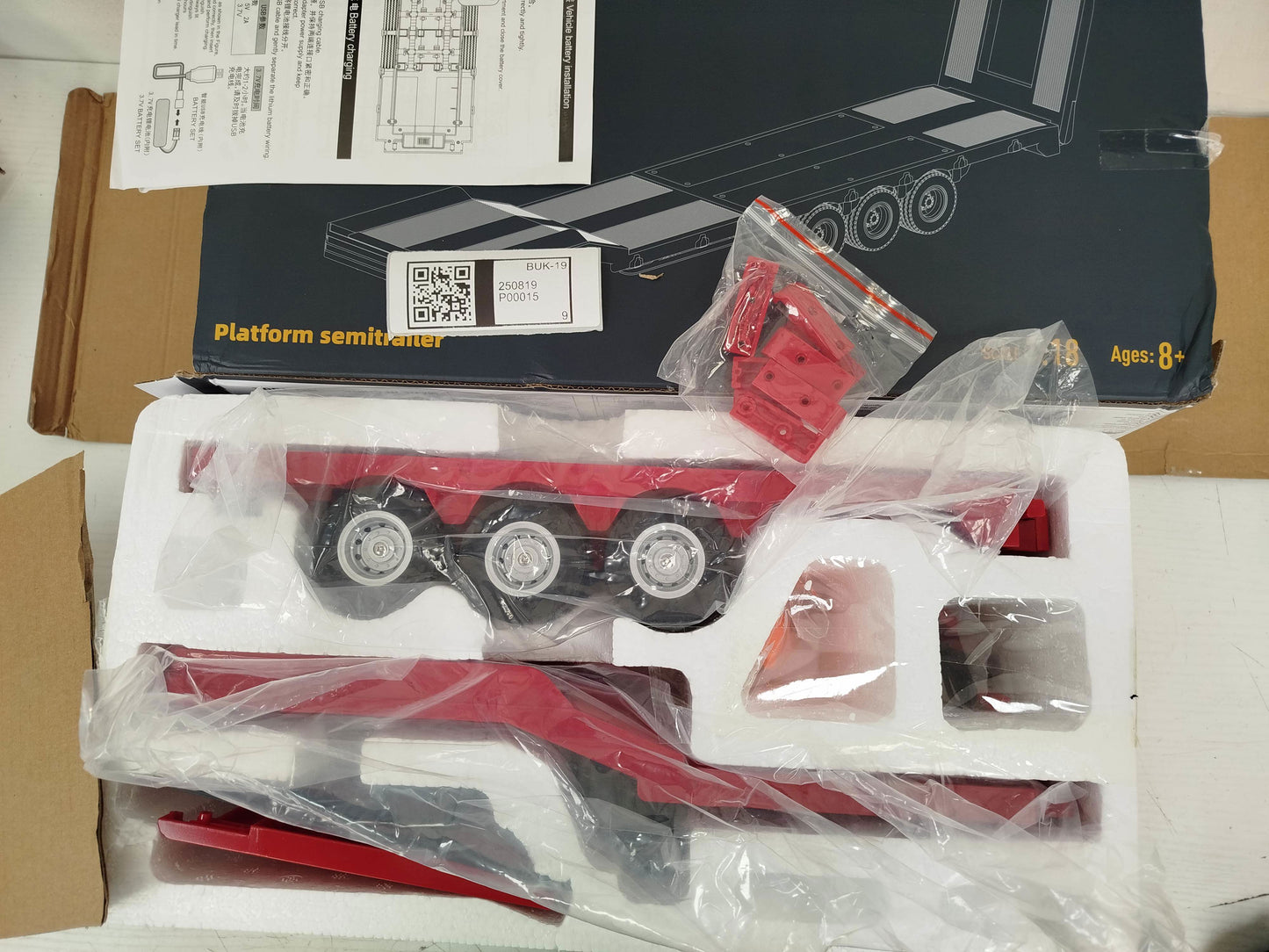 Free Shipping Second Hand UK STOCK 3 Axle Plastic Semi Trailer Flatbed 1502 for 1/18 Remote Control Tractor Truck HUINA 1501 RC Lorry Car Model Upgrade Parts